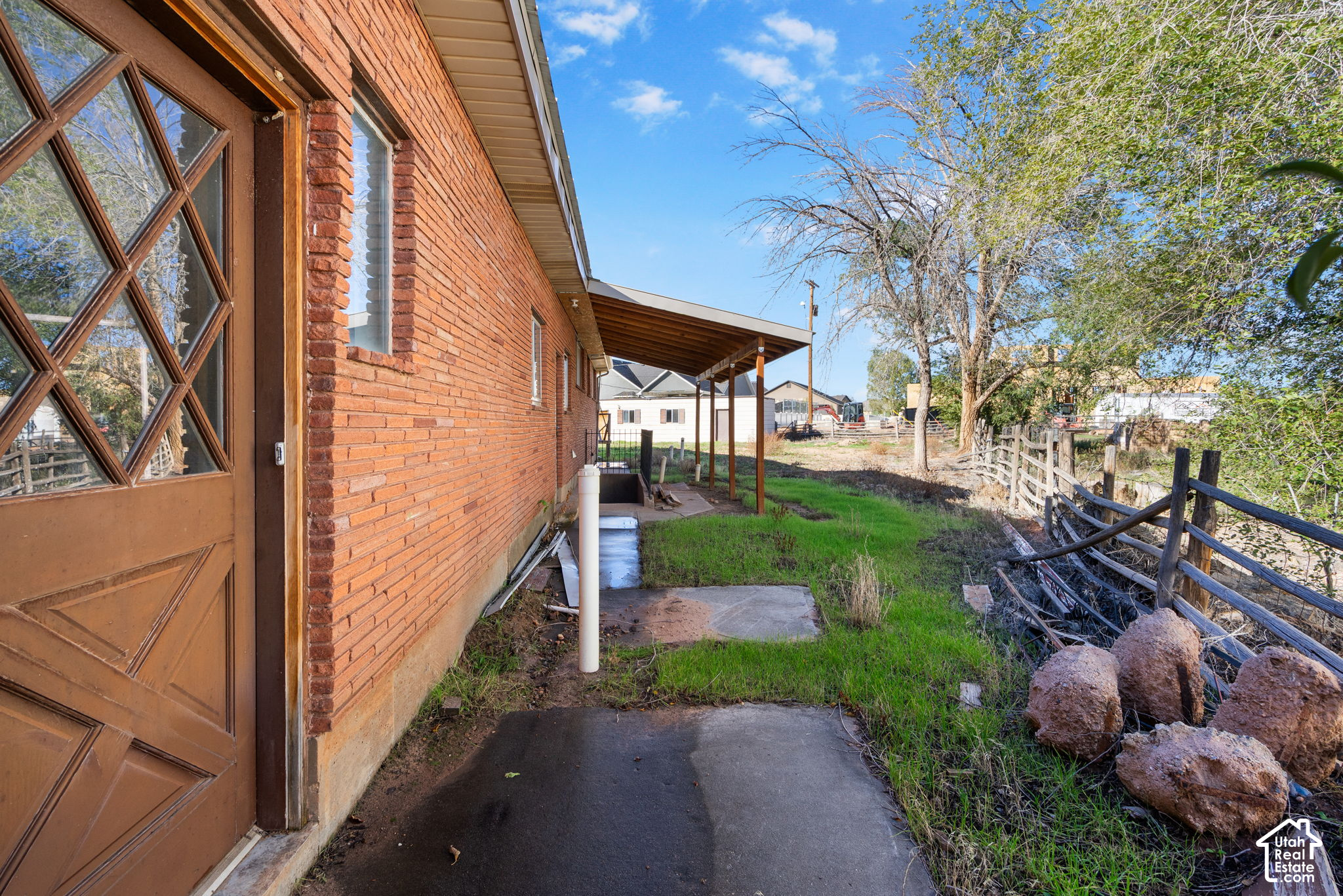 main property photo 10