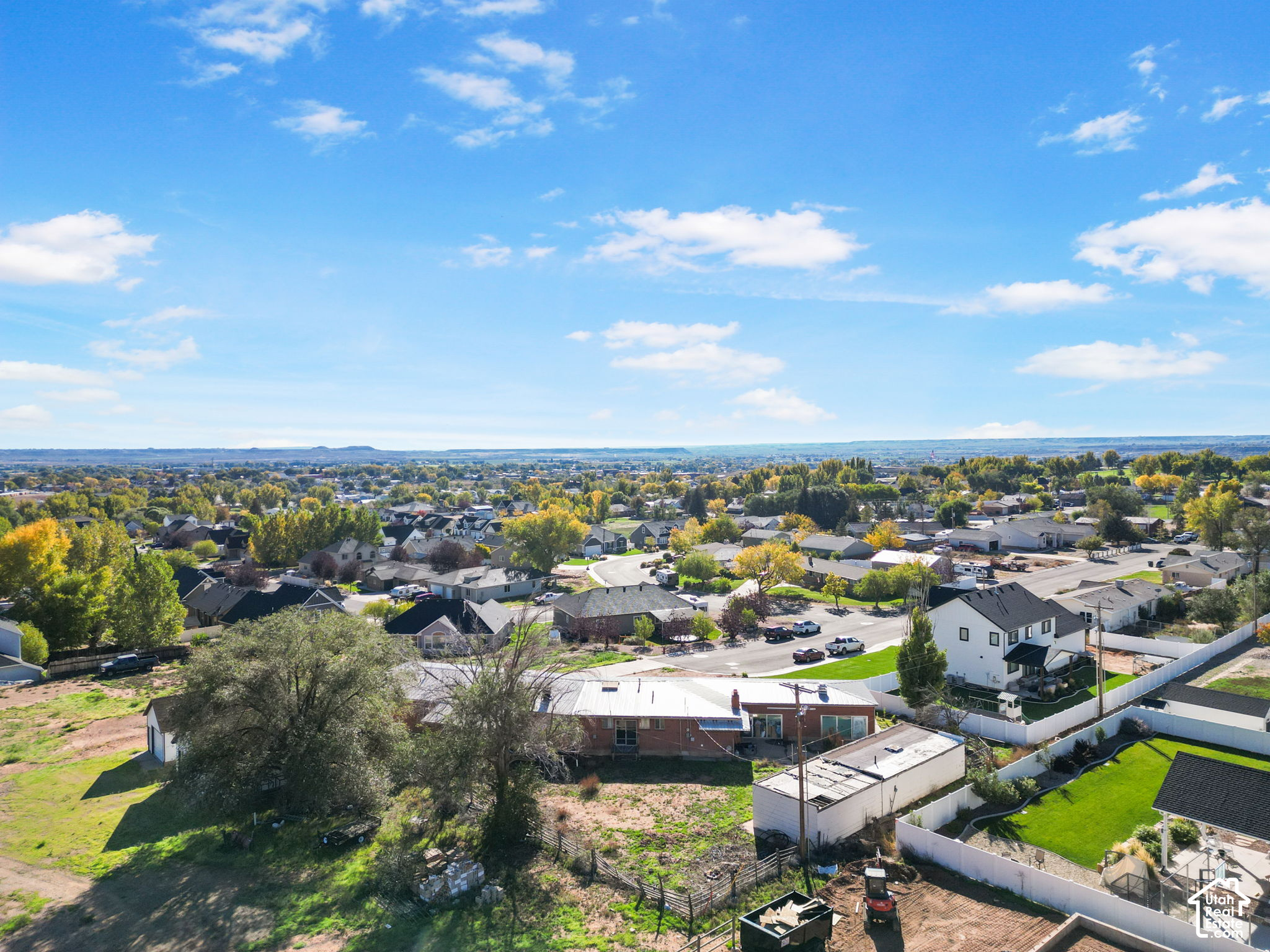 main property photo 13