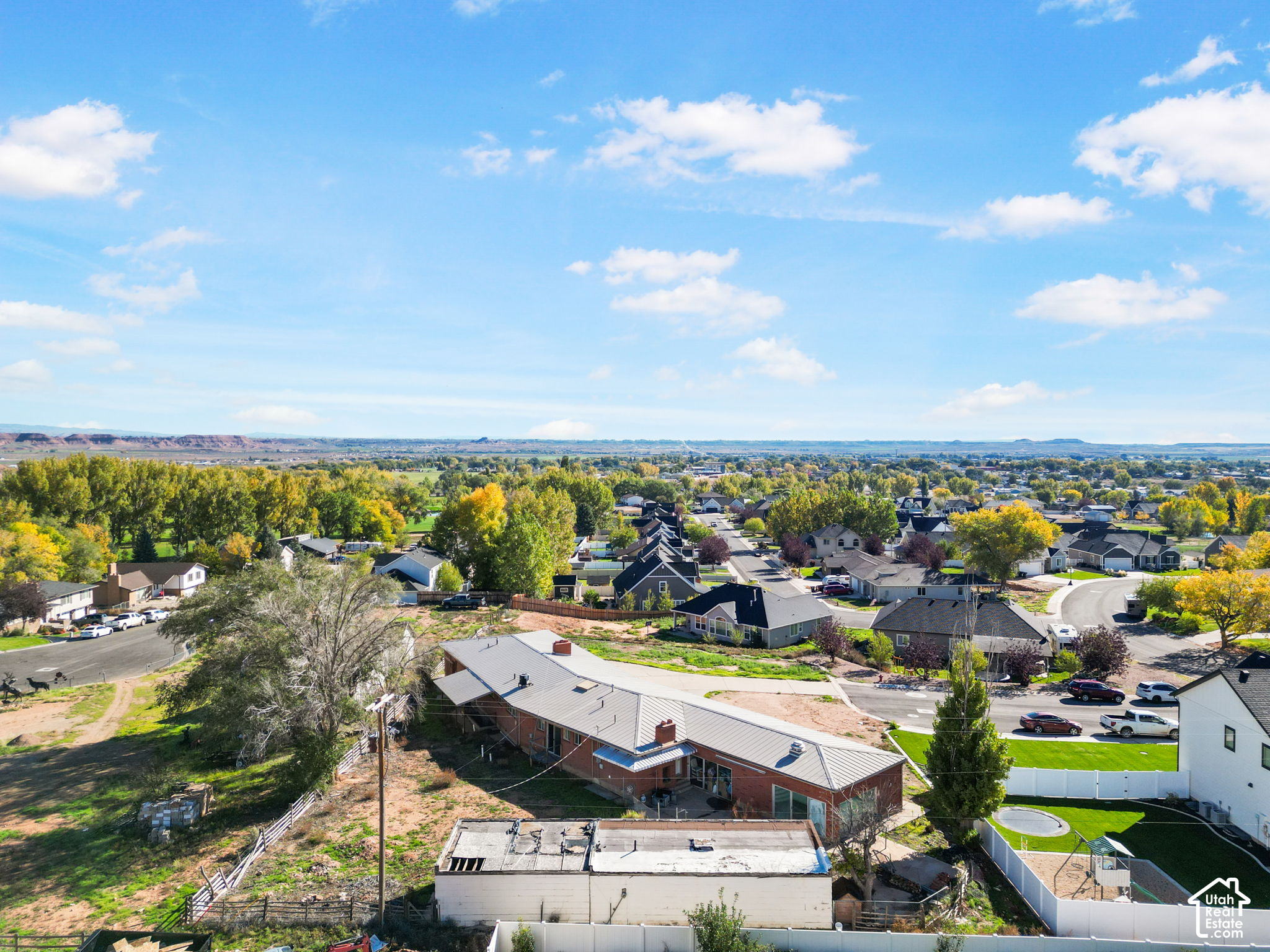 main property photo 14