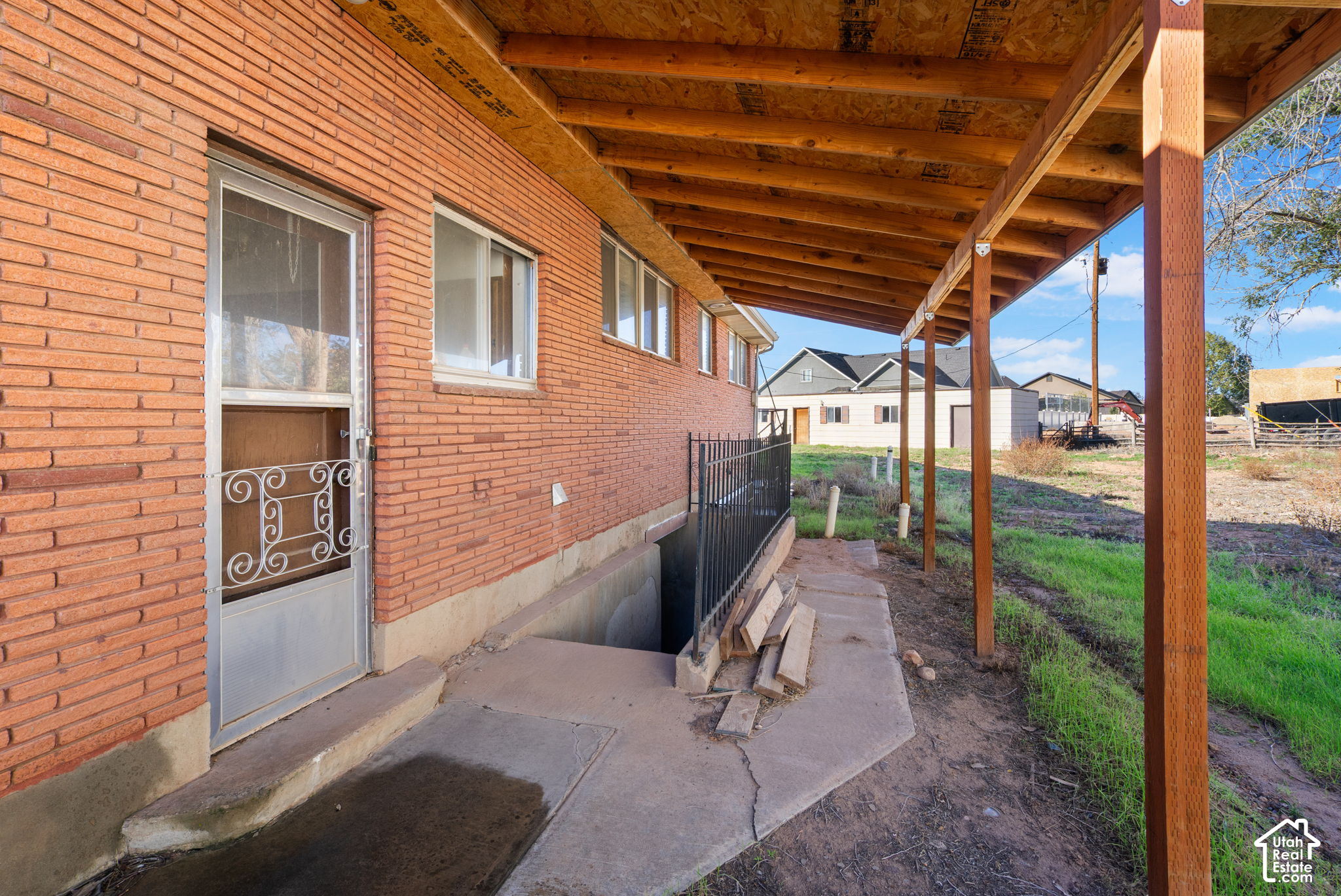 main property photo 5