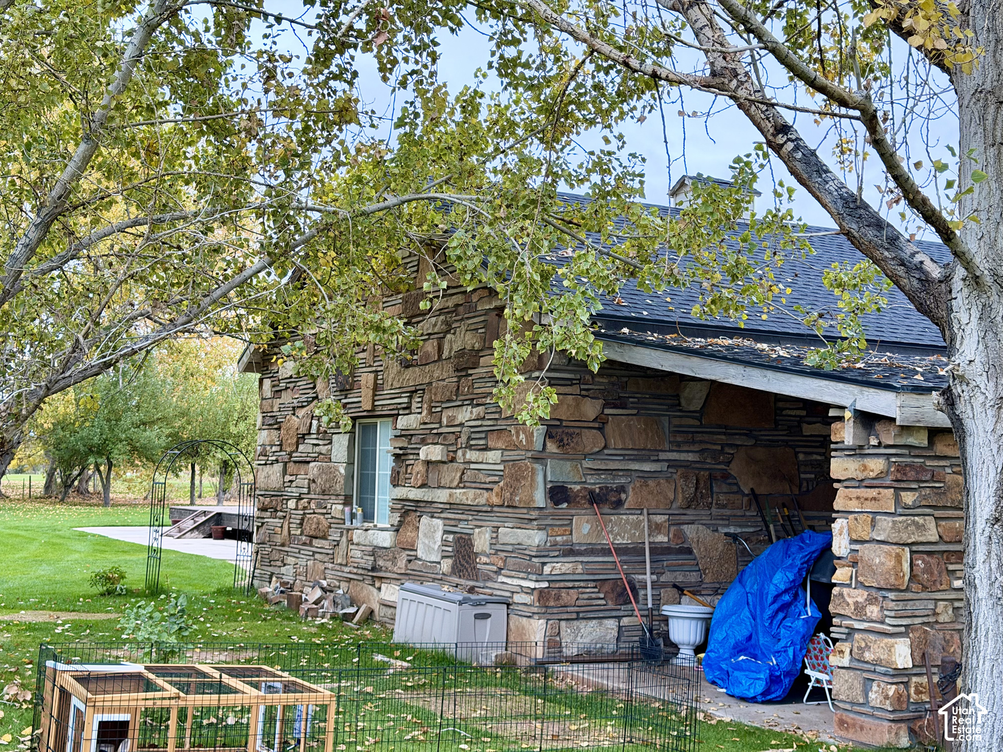 main property photo 2