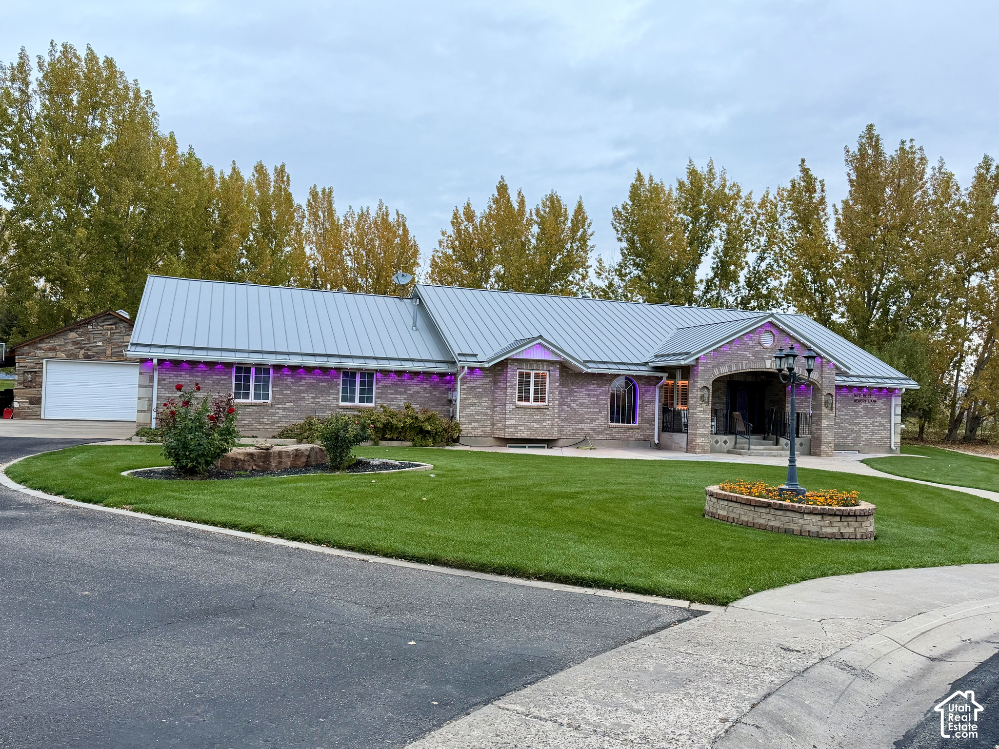 main property photo 27