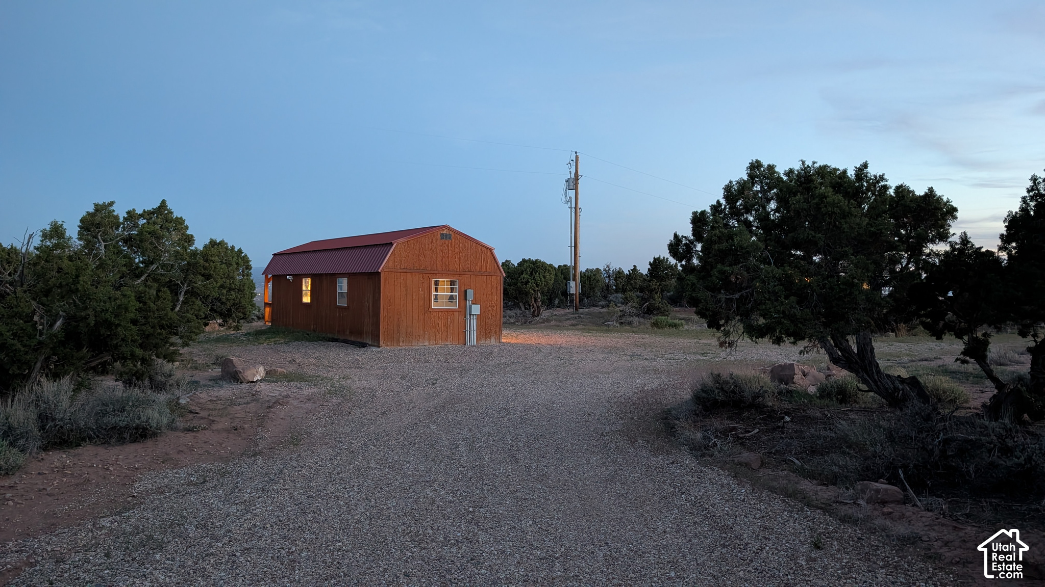 main property photo 11