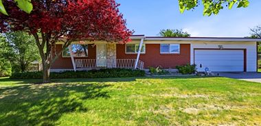 image of property with 6 Bed | 3 Bath | 2,408 Sqft