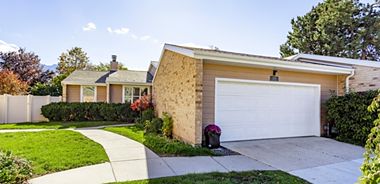 image of property with 3 Bed | 3 Bath | 3,048 Sqft