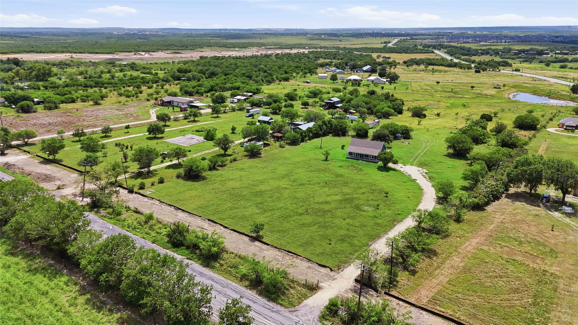 main property photo 25