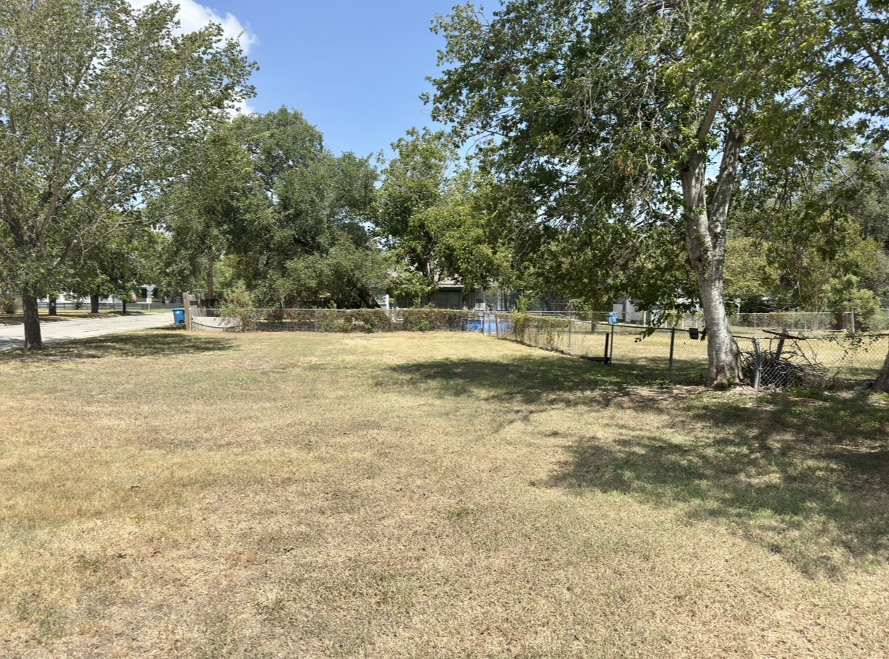 main property photo 20