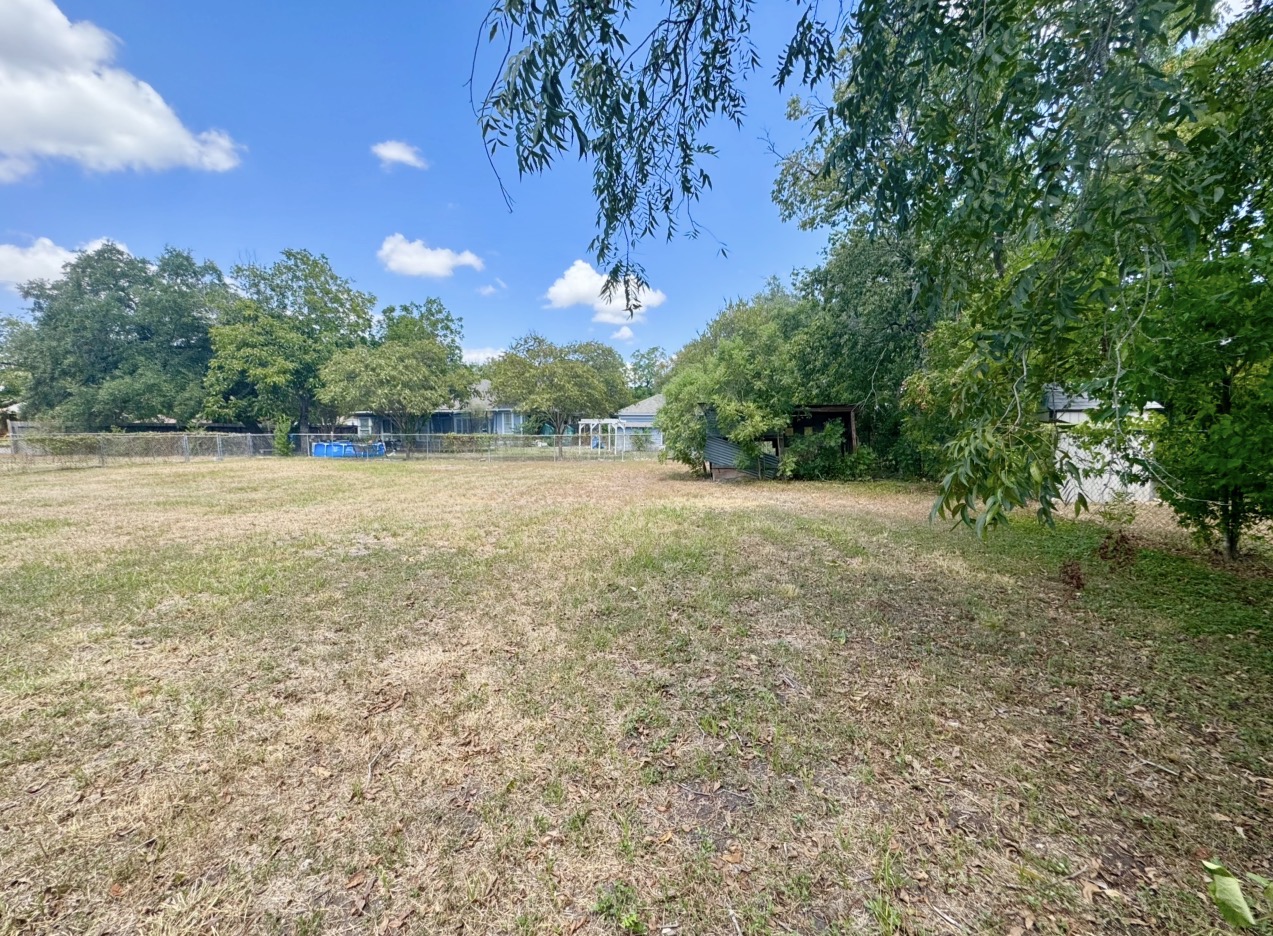main property photo 24