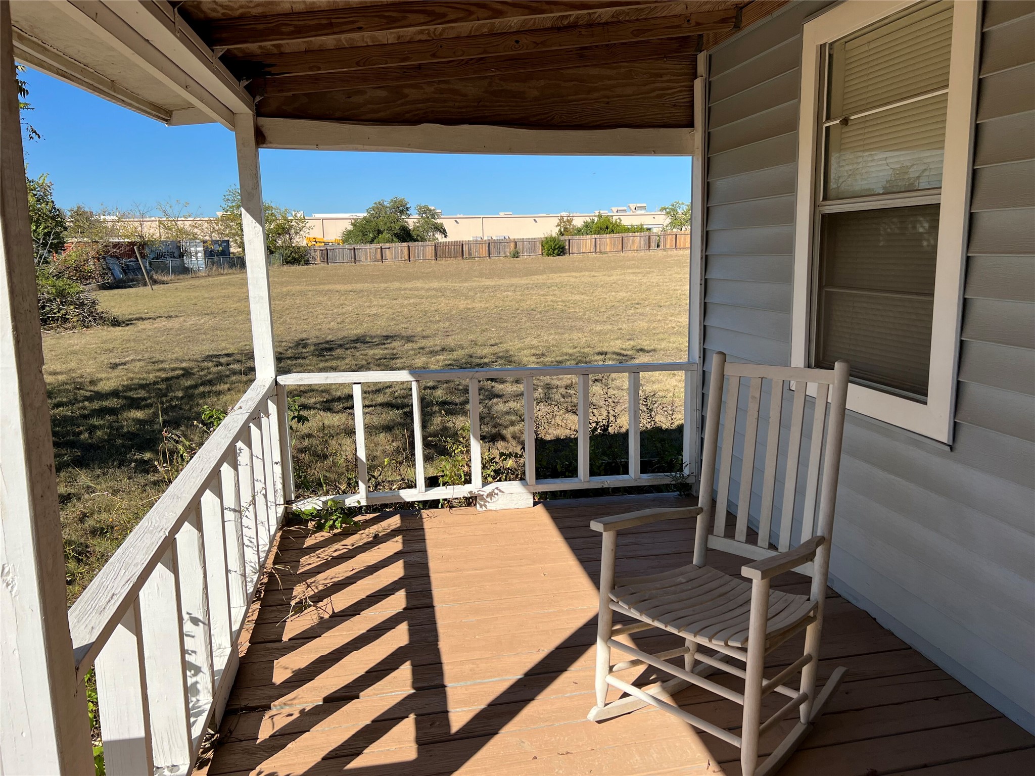 main property photo 36