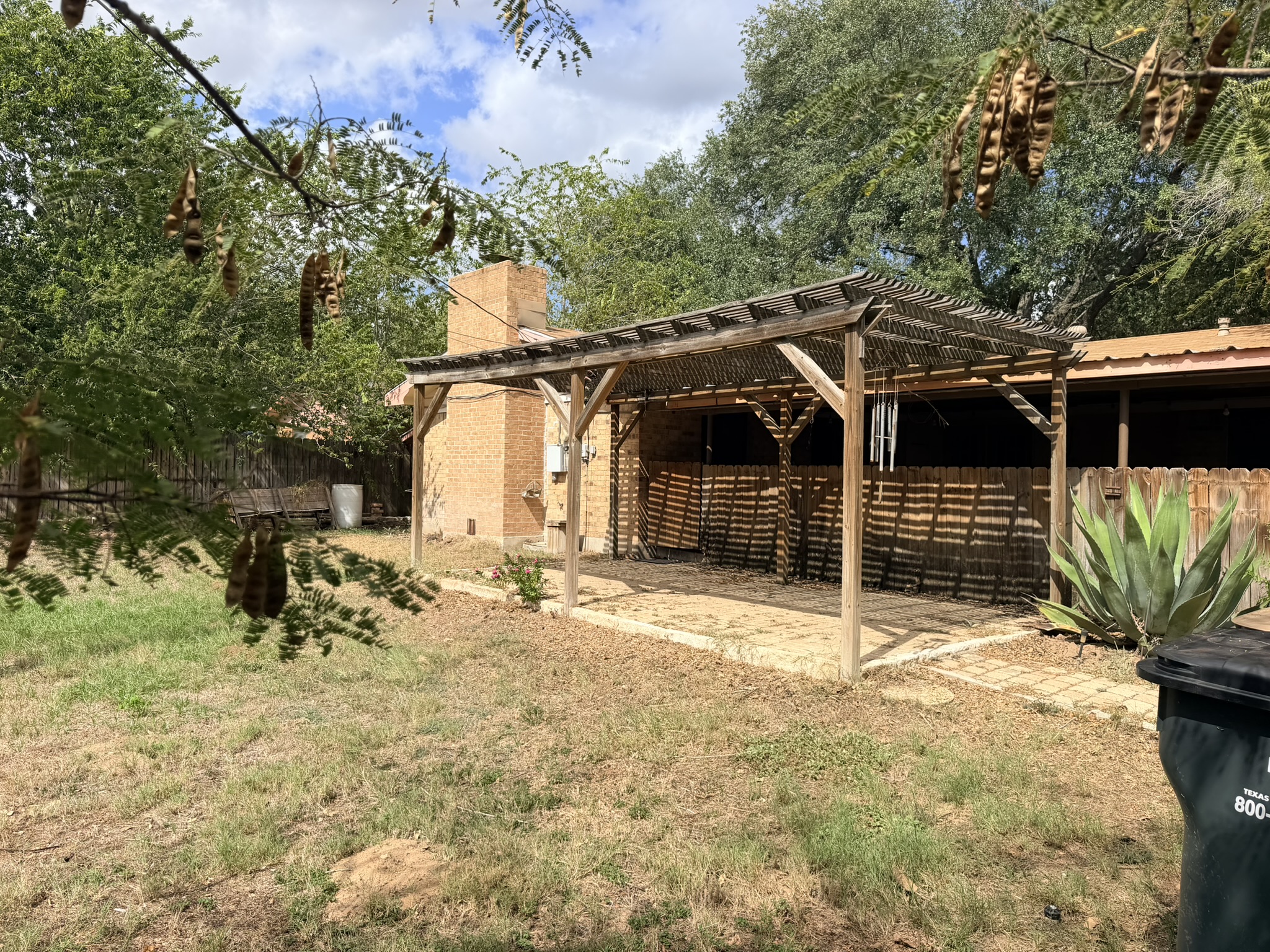 main property photo 33