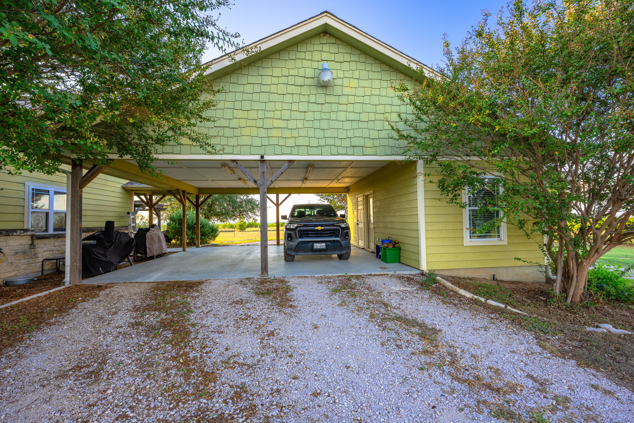 main property photo 20