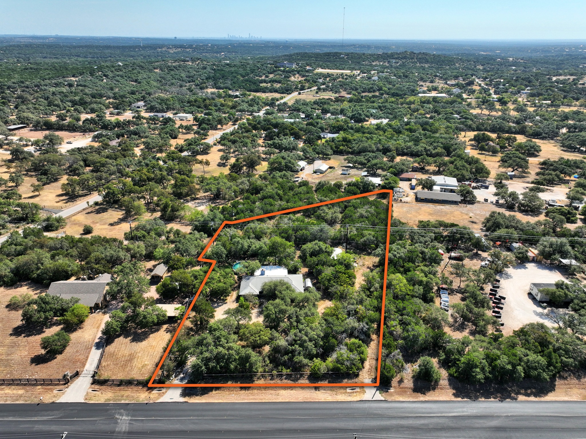 main property photo 3