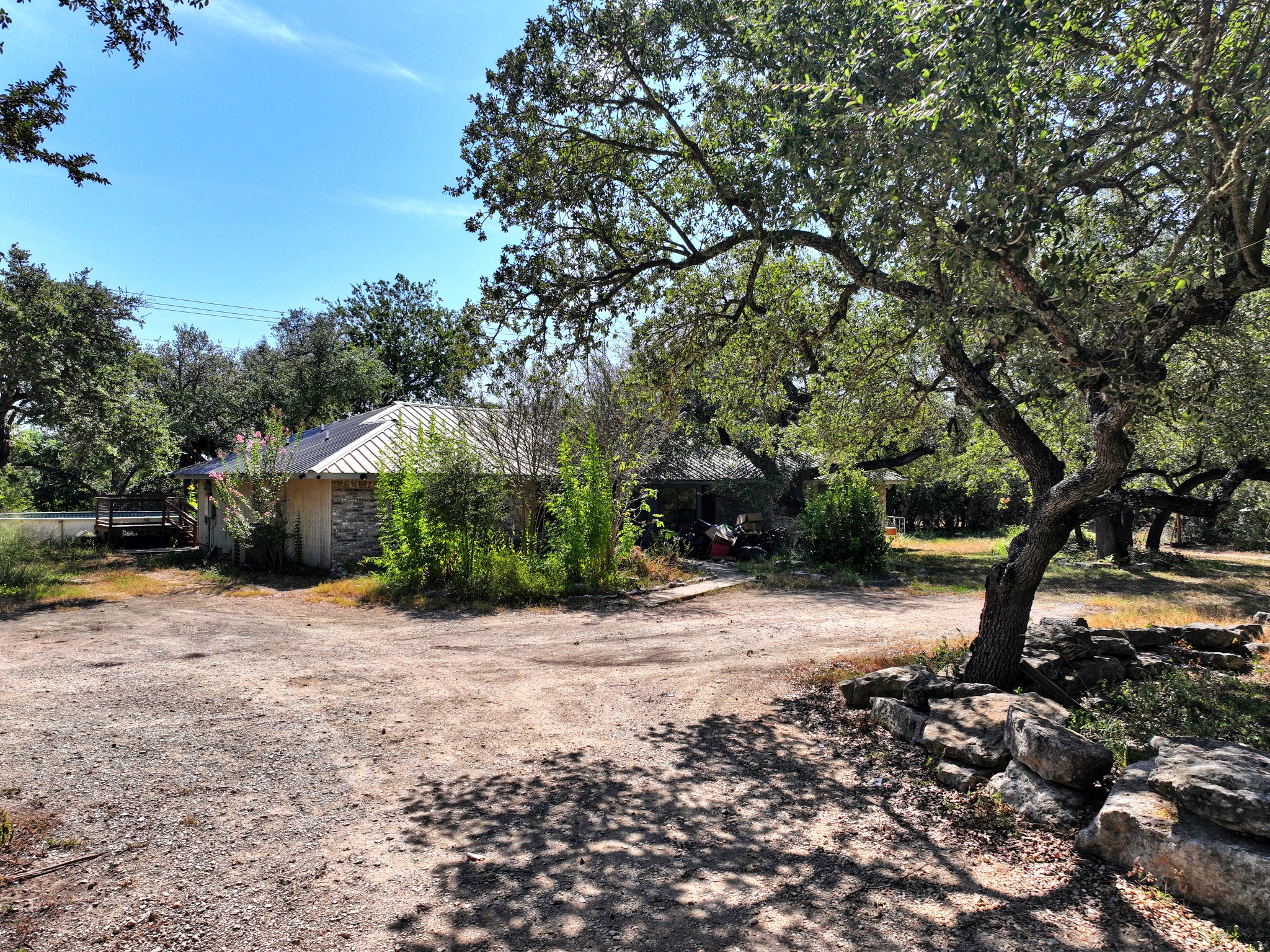main property photo 7