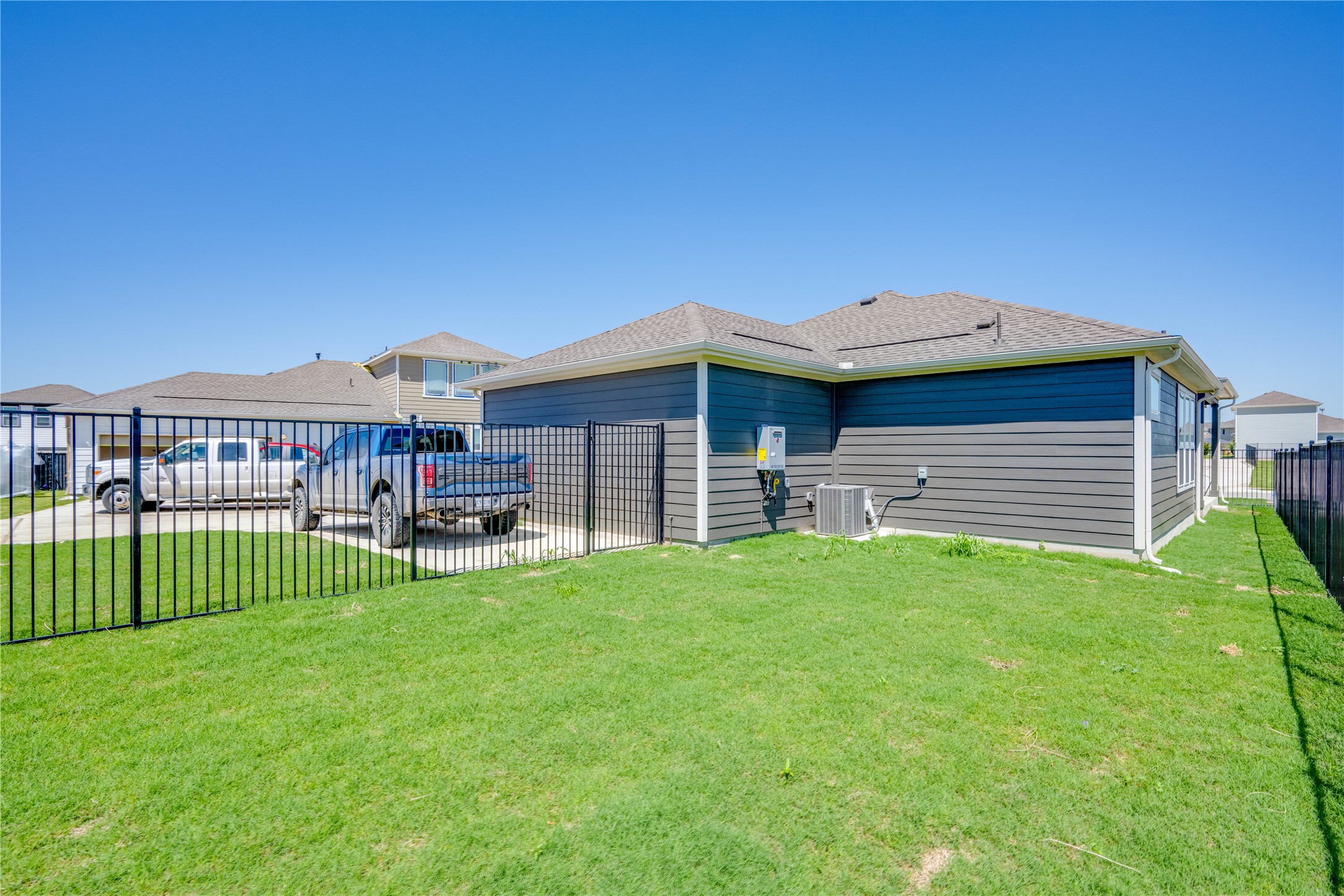 main property photo 31