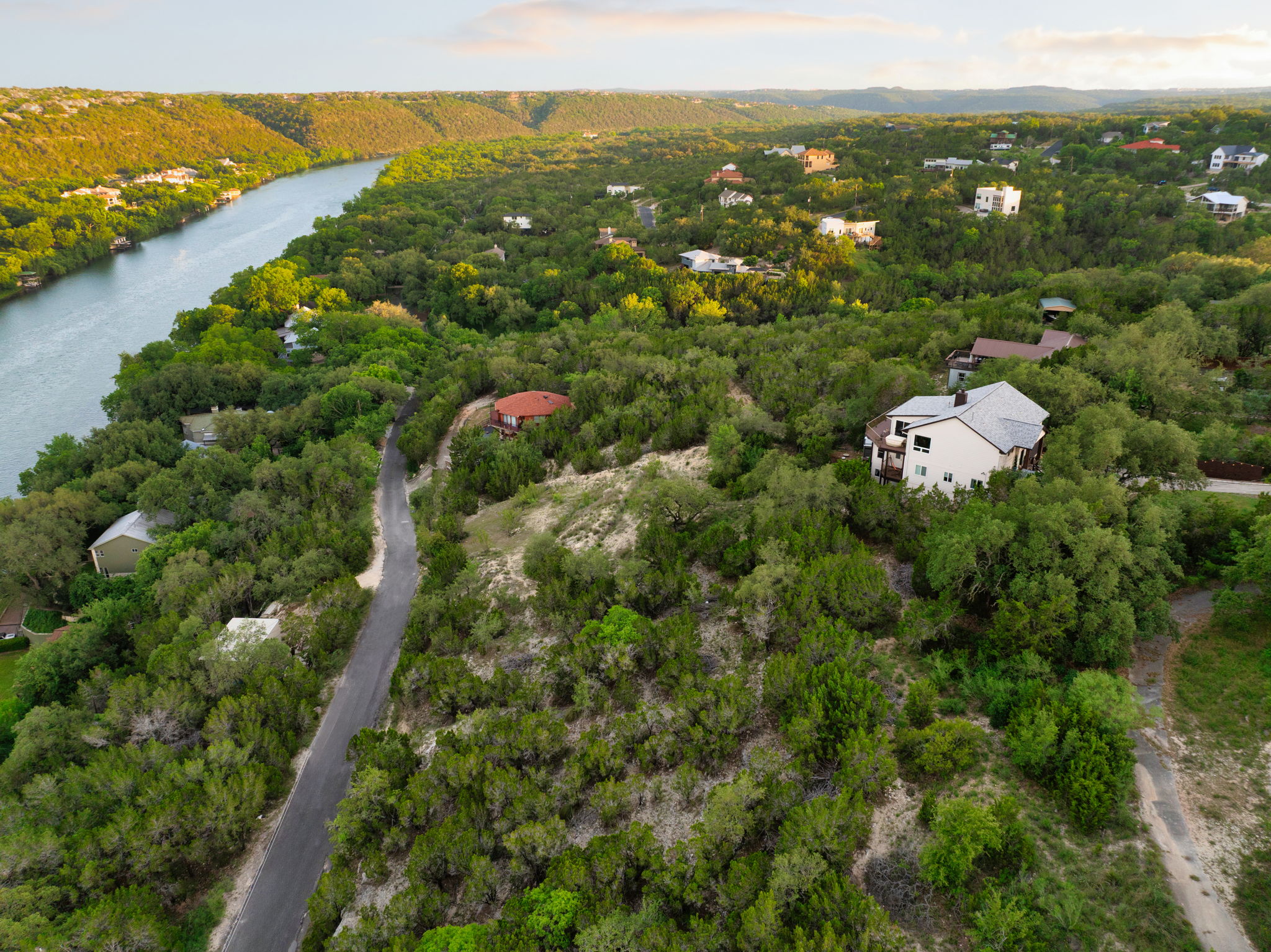 main property photo 27