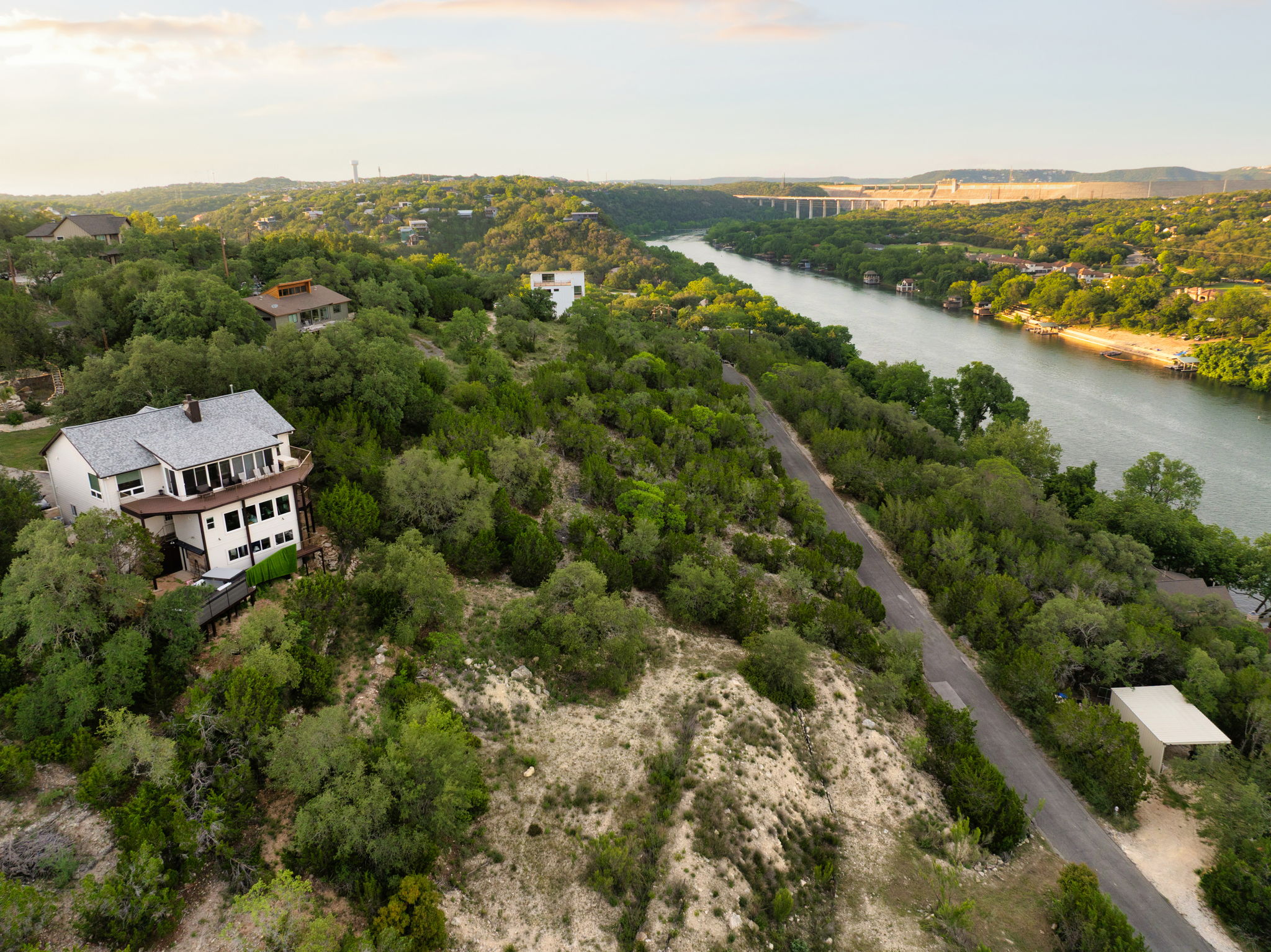 main property photo 7