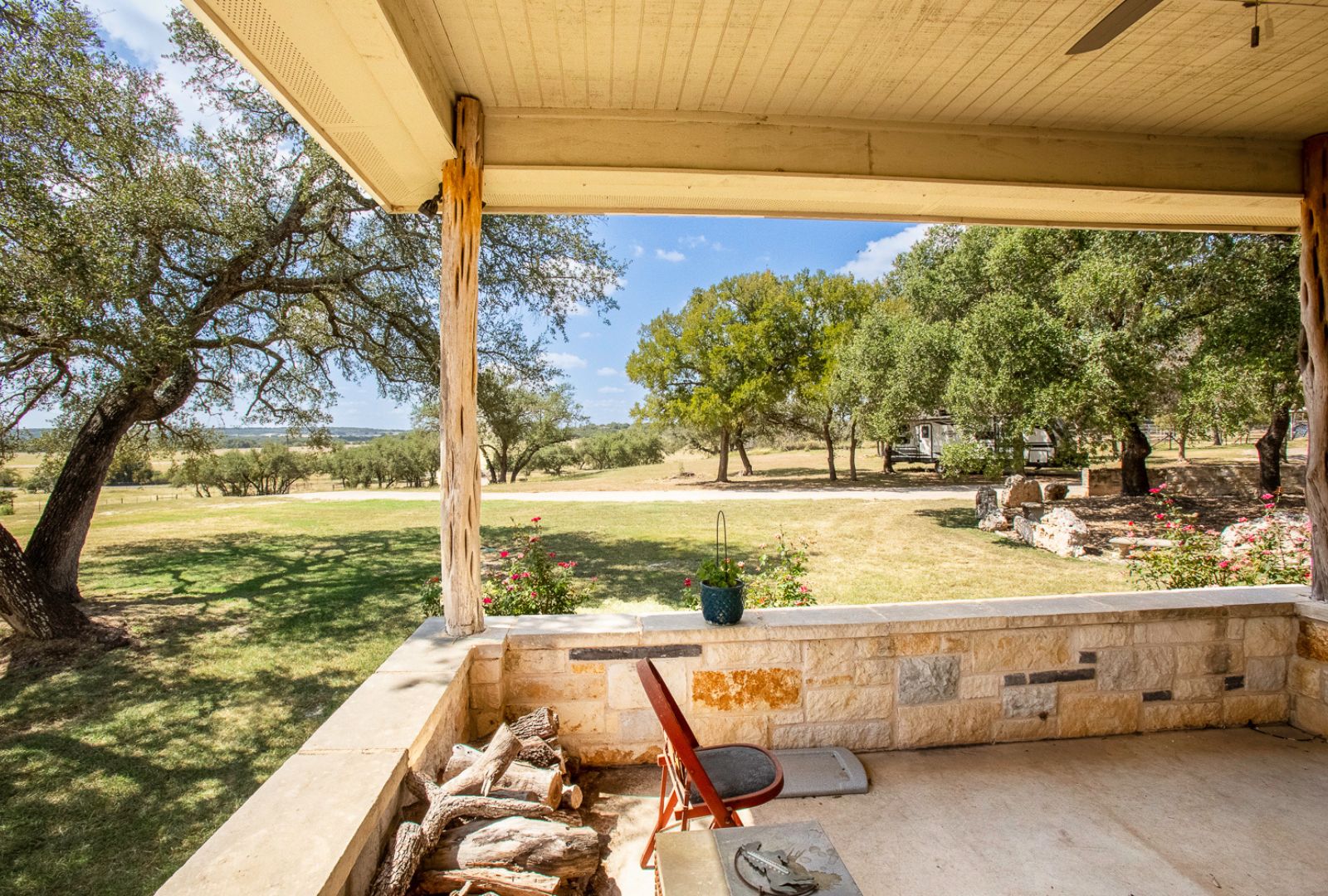 main property photo 10