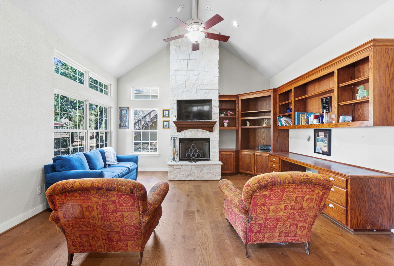 main property photo 5