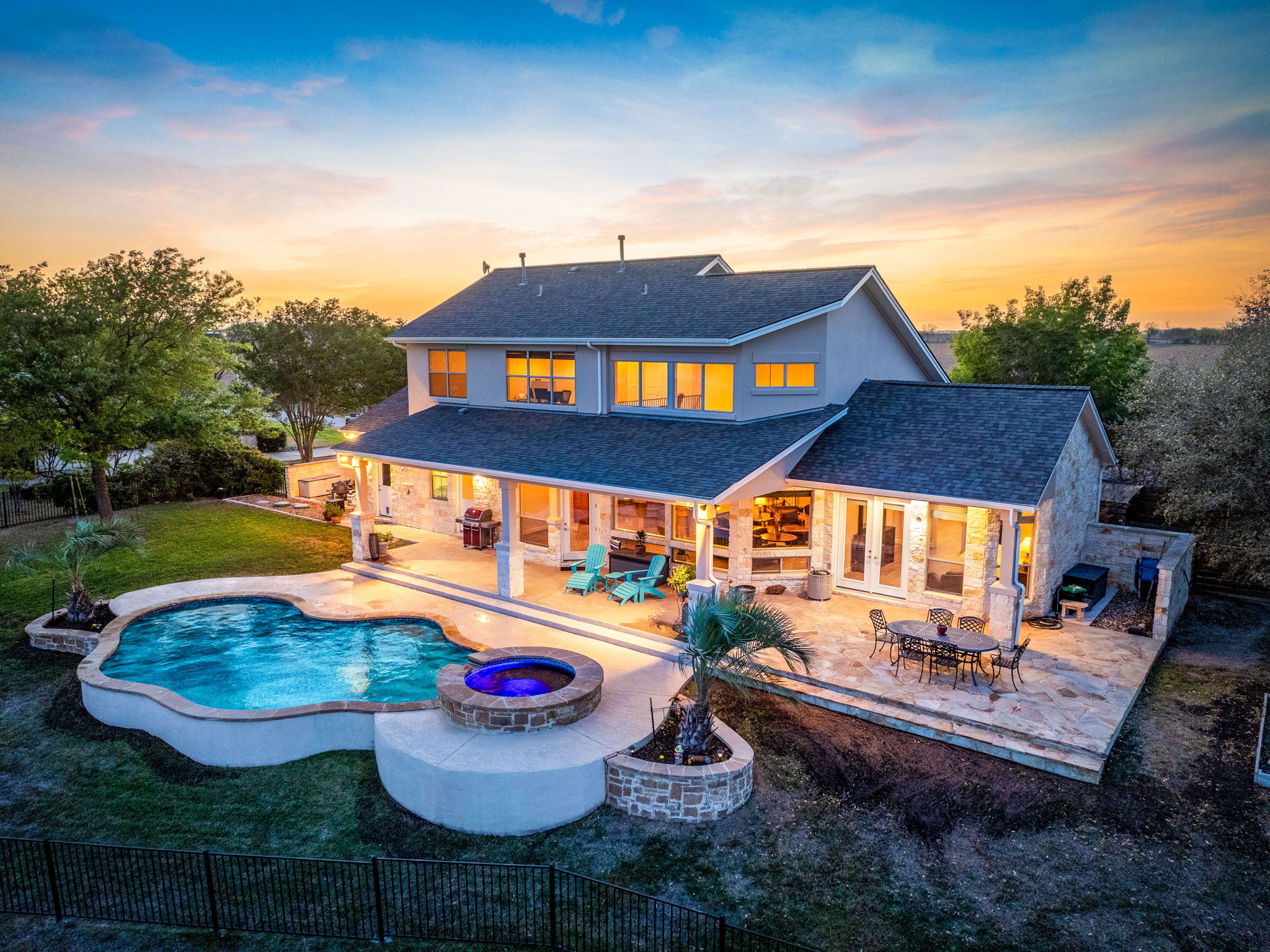 main property photo 3
