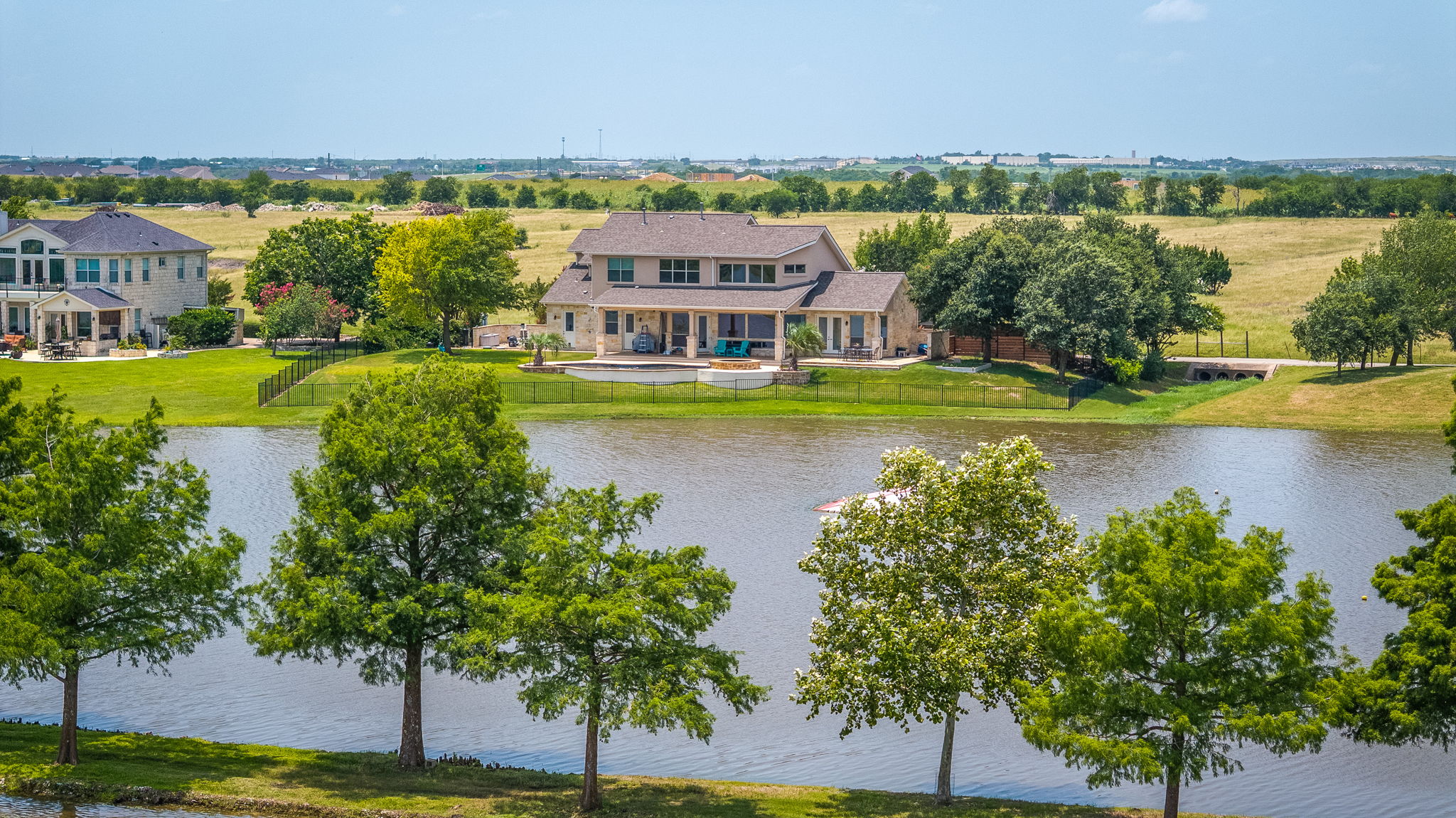 main property photo 34