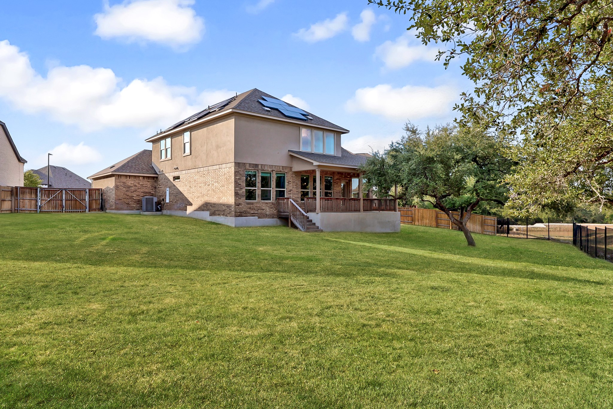 main property photo 24