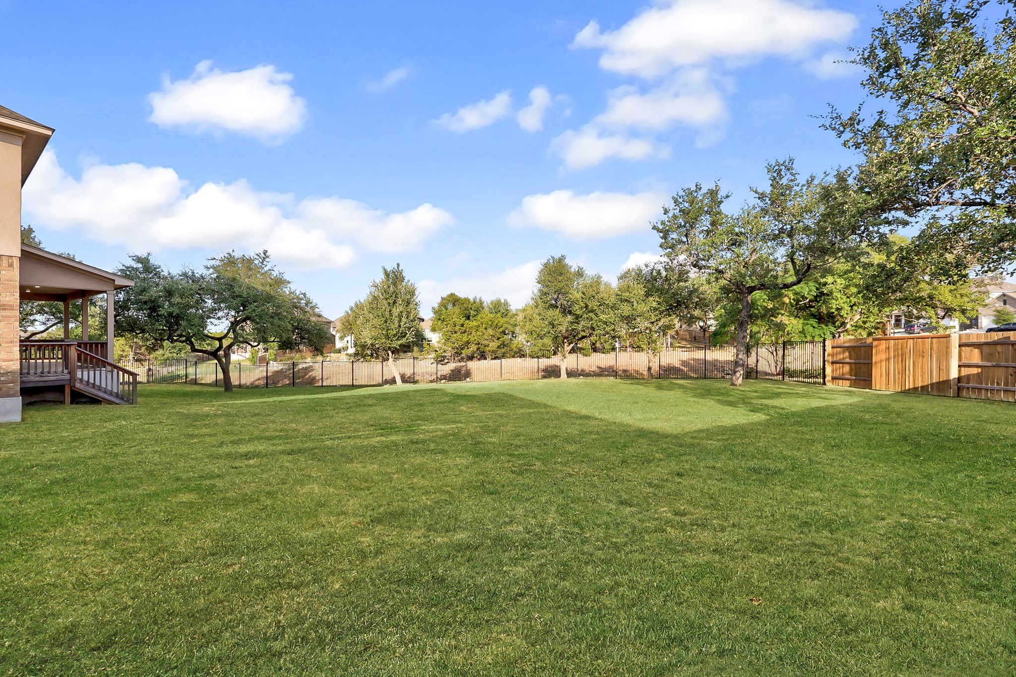 main property photo 25