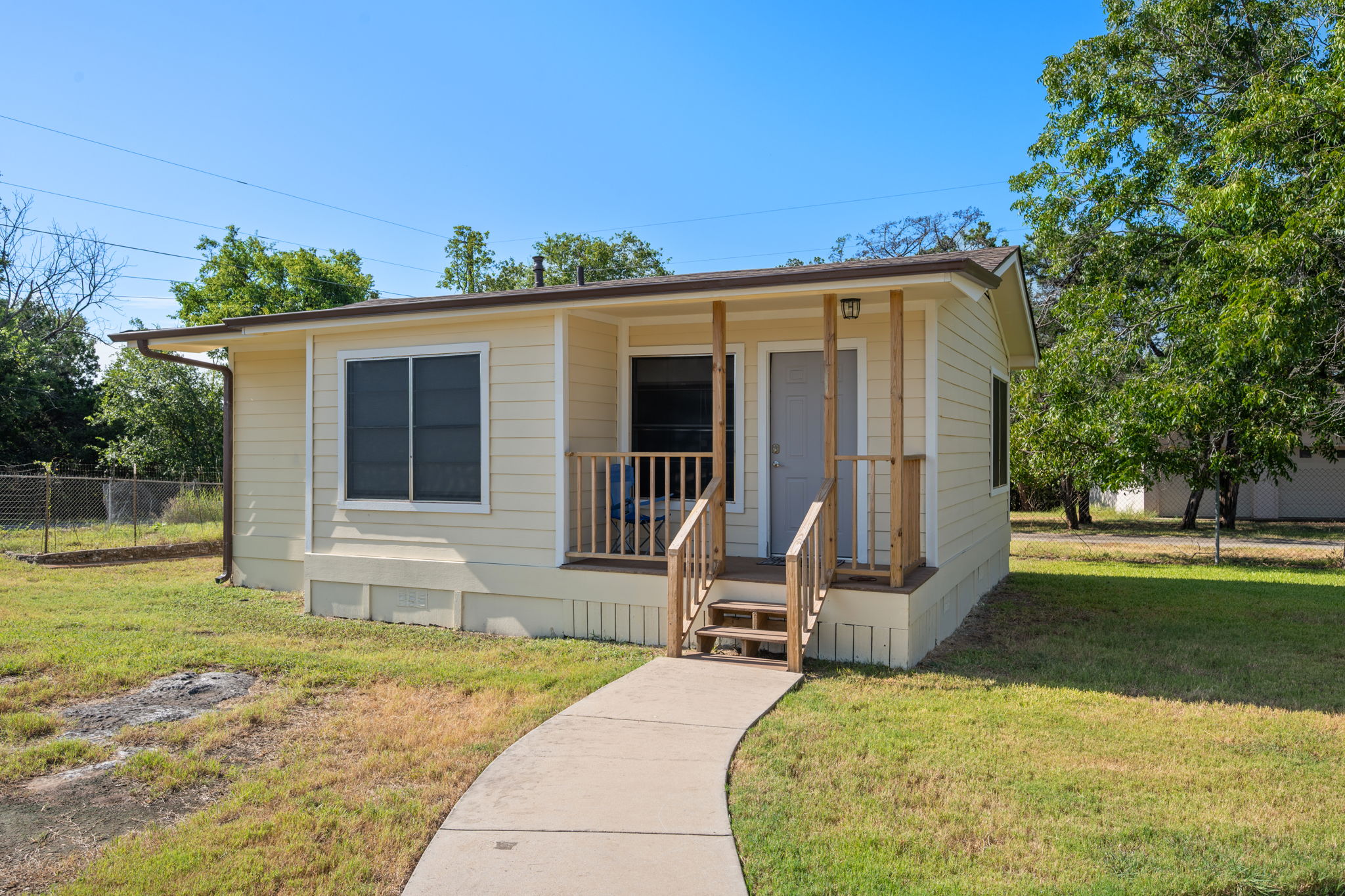 main property photo 34