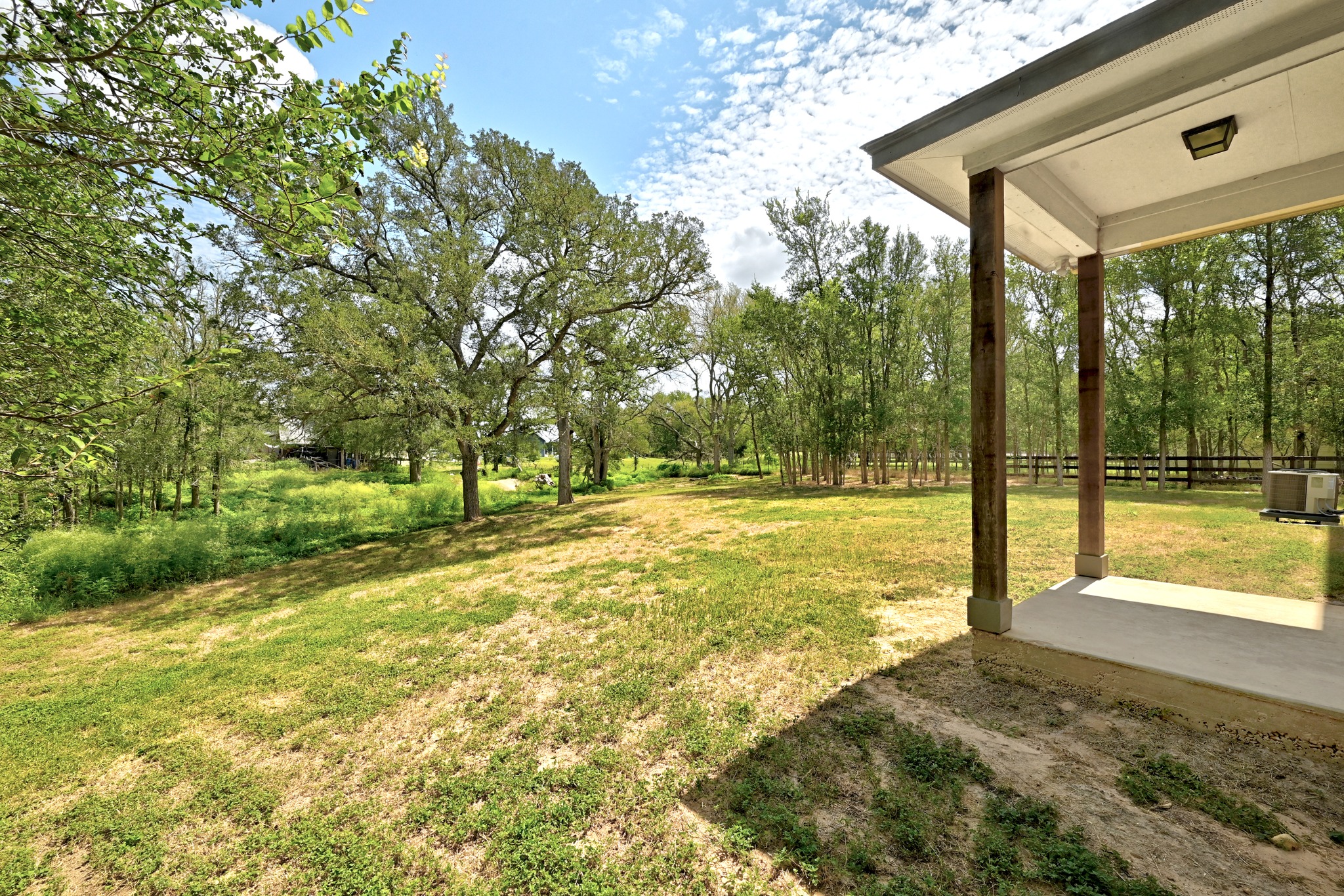 main property photo 23