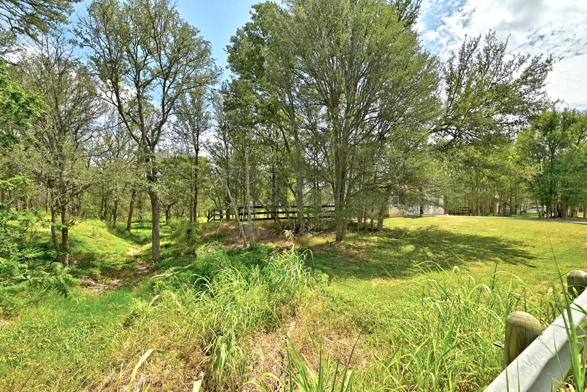 main property photo 30