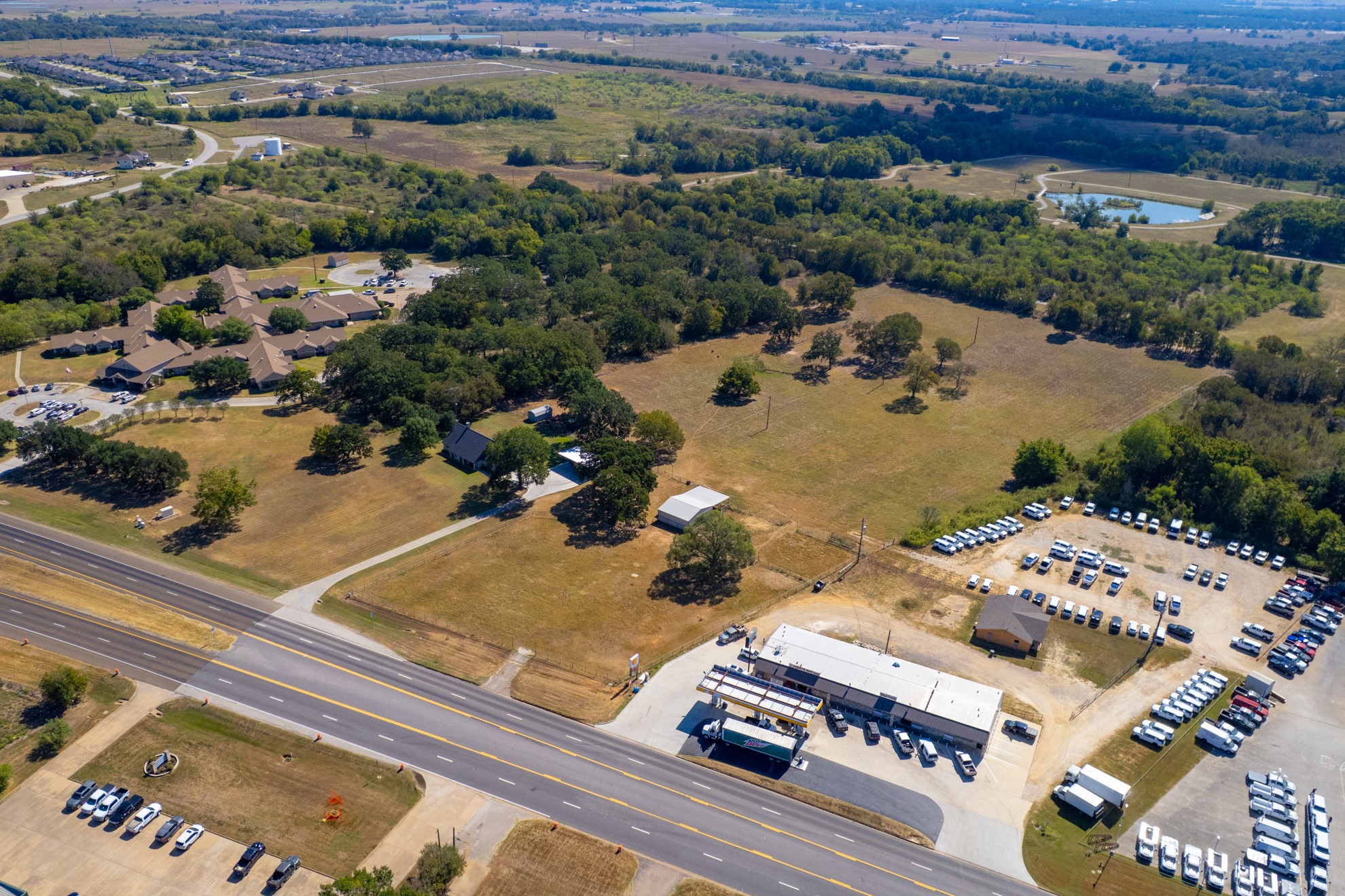 main property photo 7