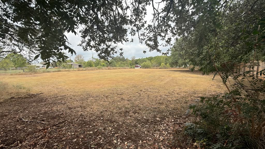 main property photo 6