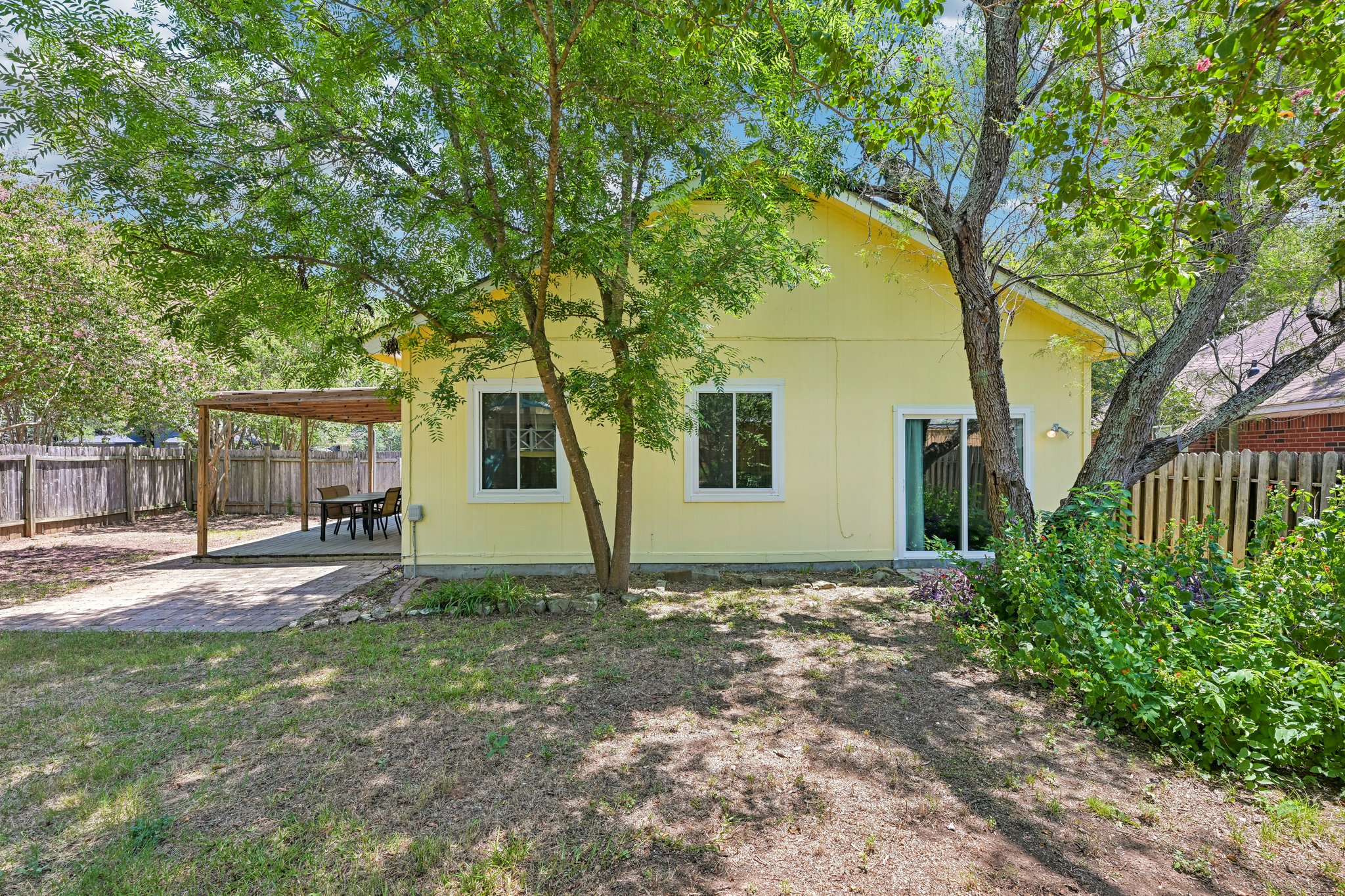 main property photo 23