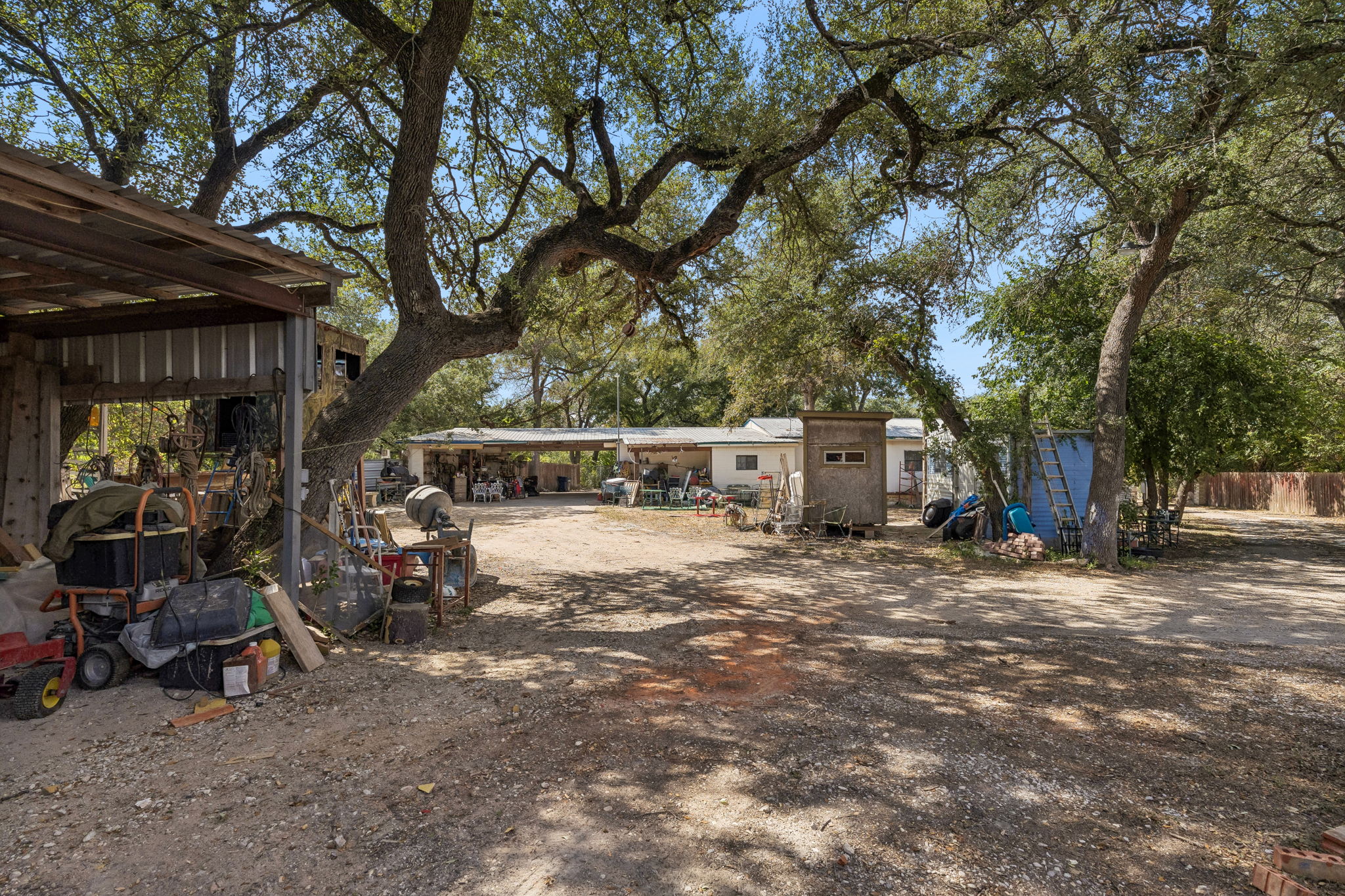 main property photo 12