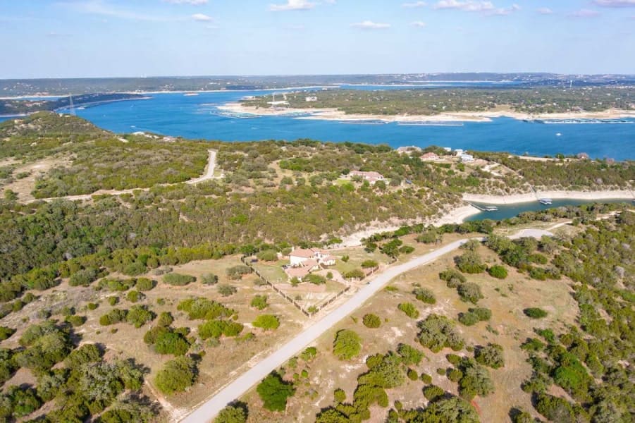 main property photo 17