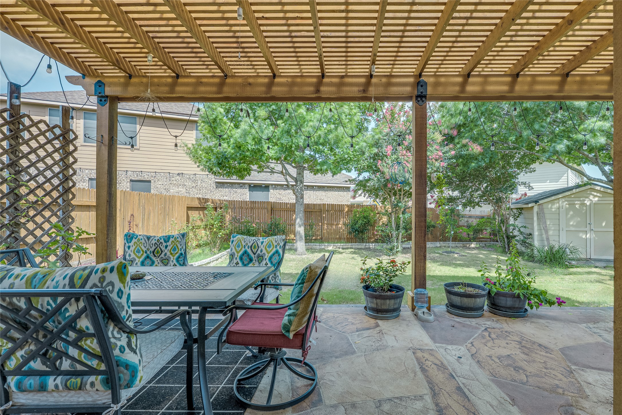 main property photo 31