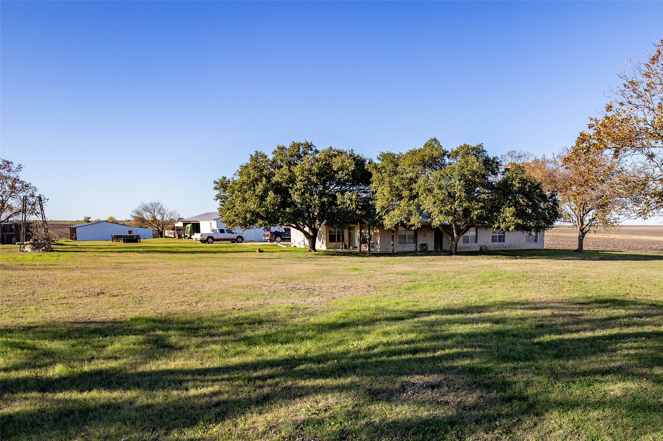 main property photo 22