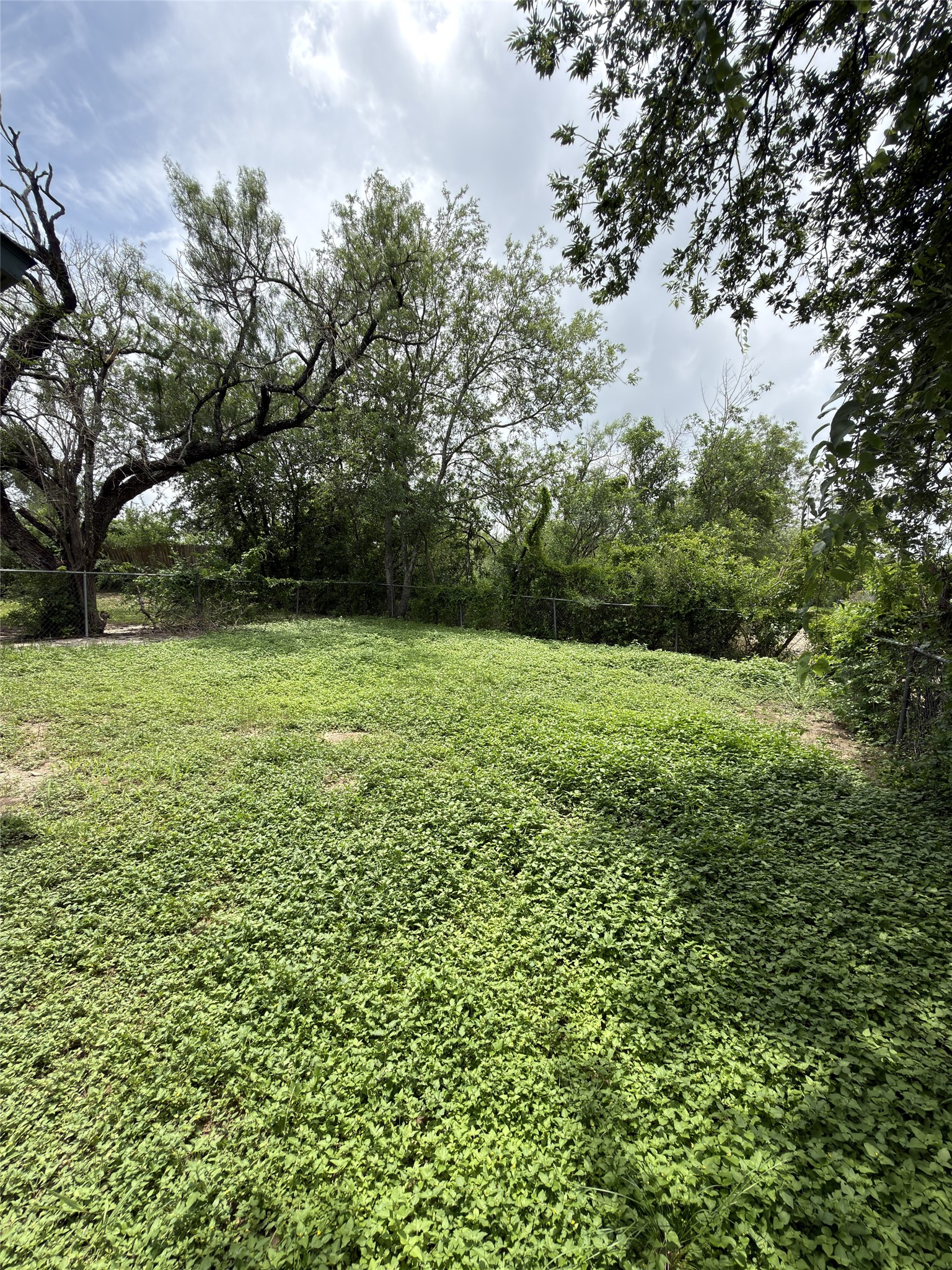 main property photo 30