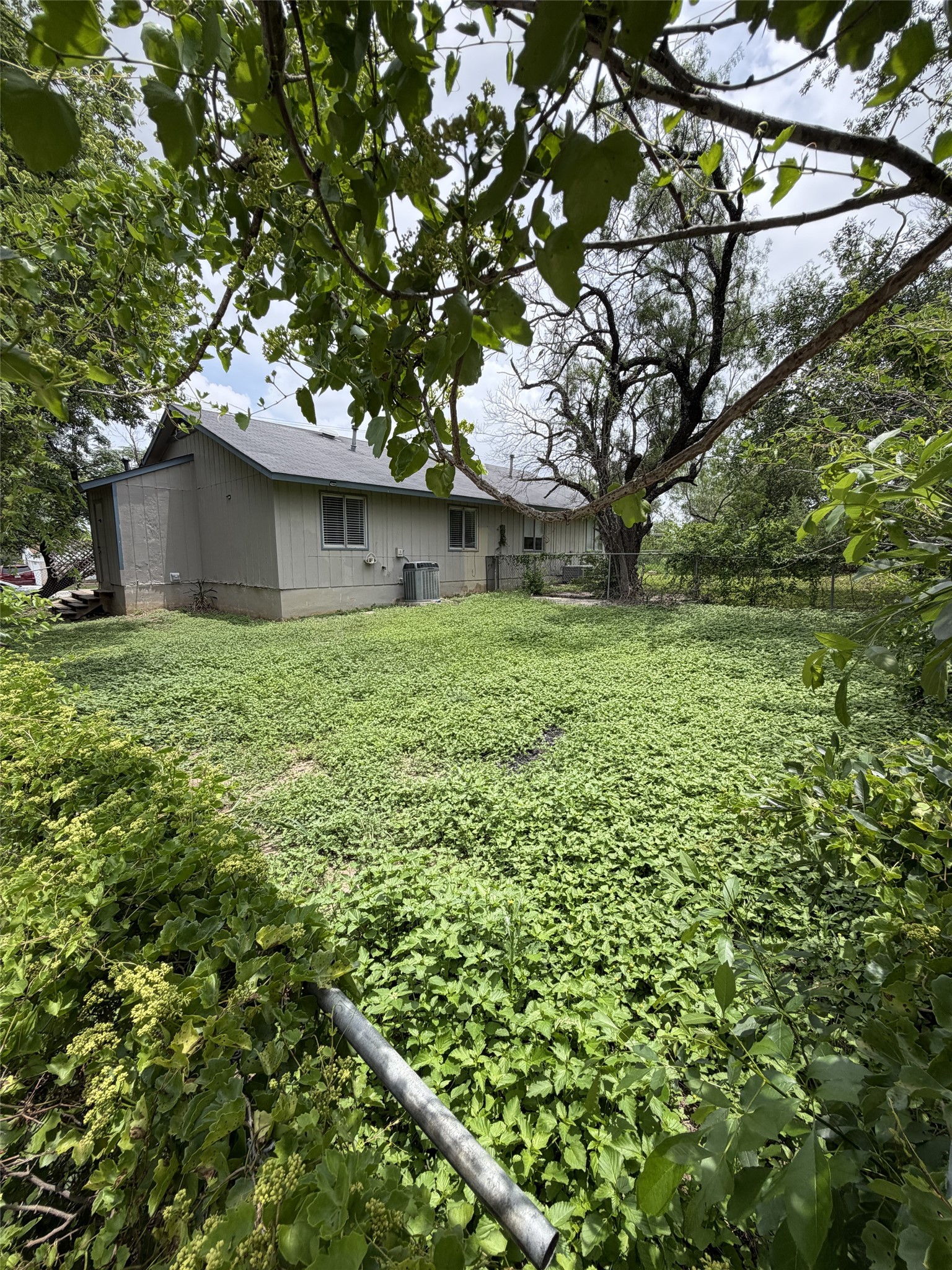 main property photo 34