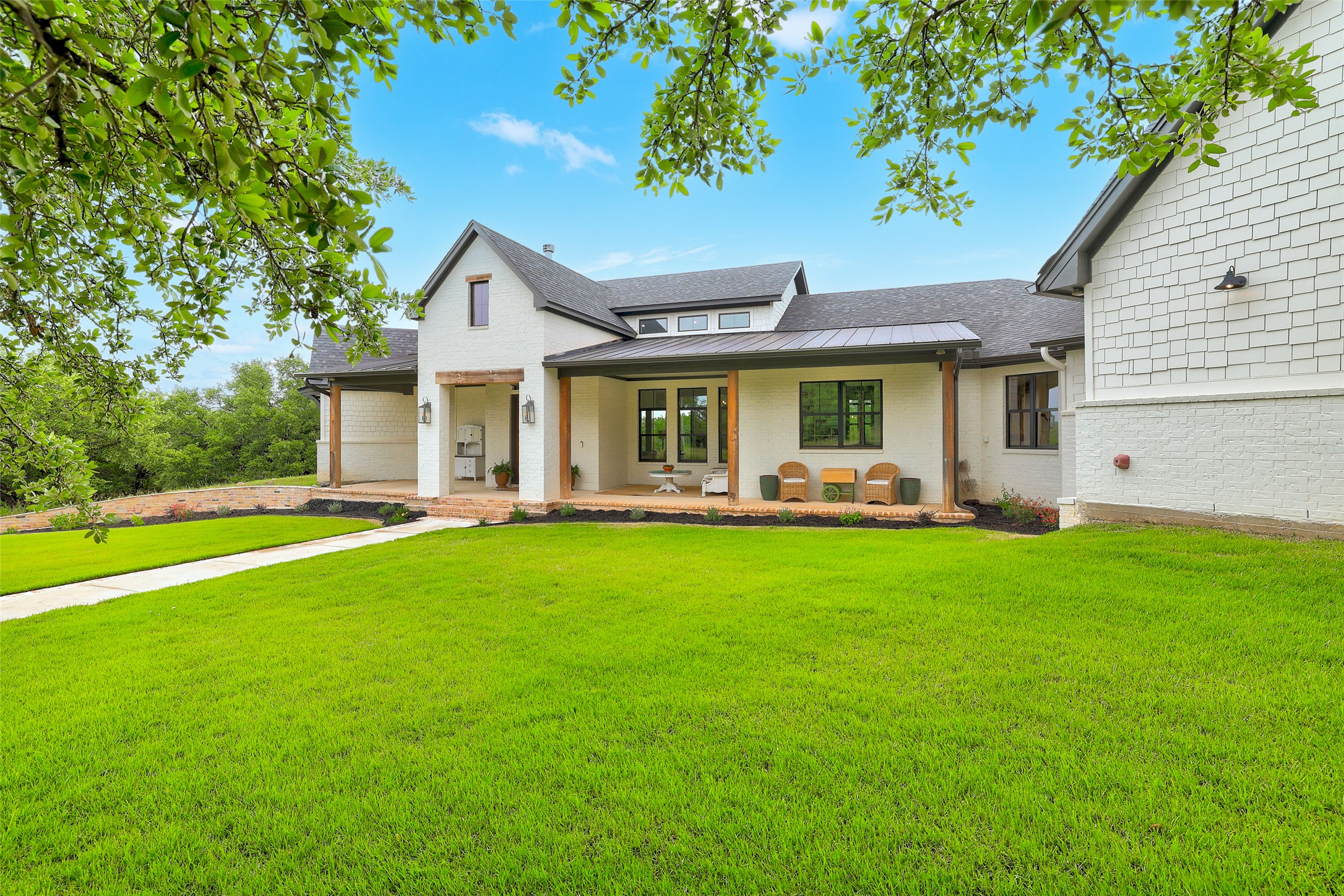 main property photo 36