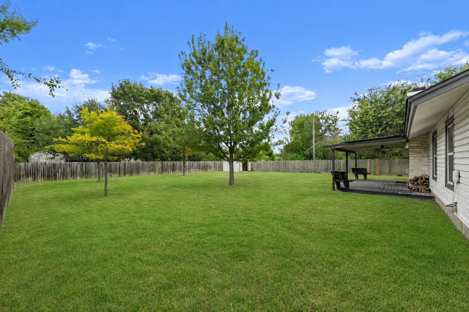 main property photo 23