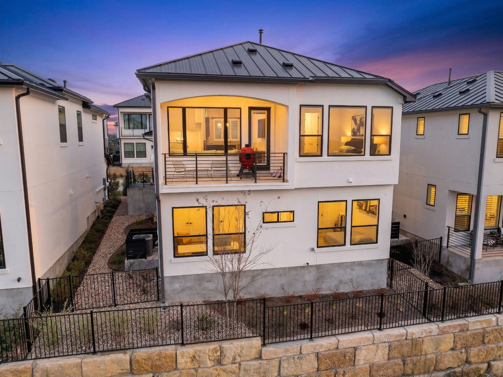 main property photo 34