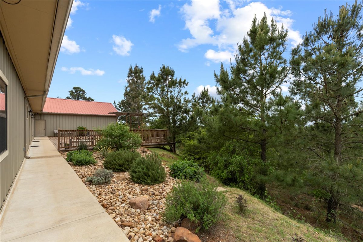 main property photo 36