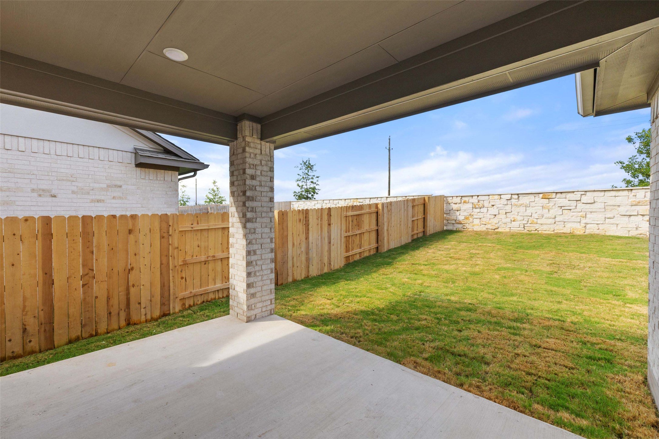 main property photo 39