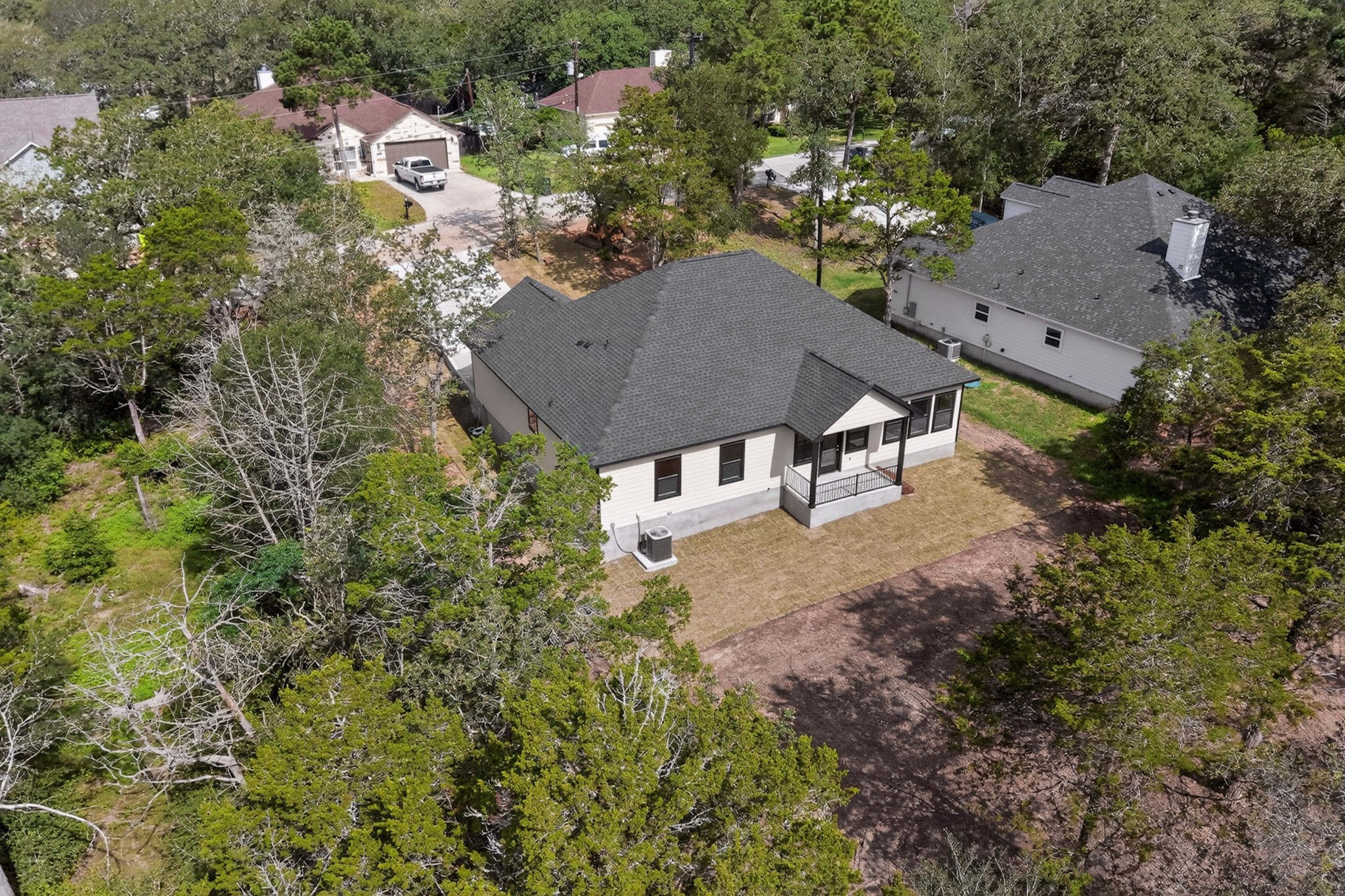 main property photo 35