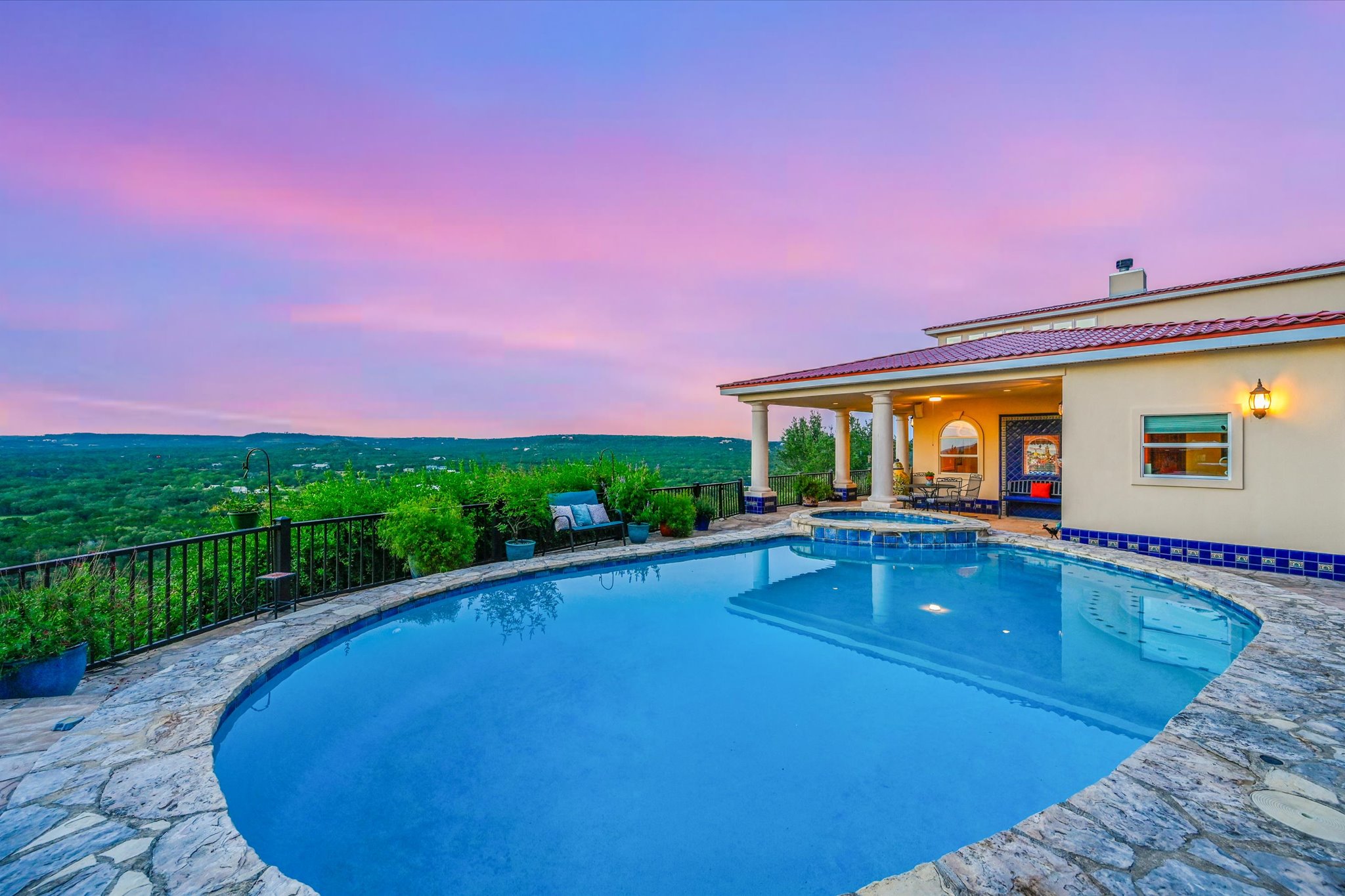main property photo 30