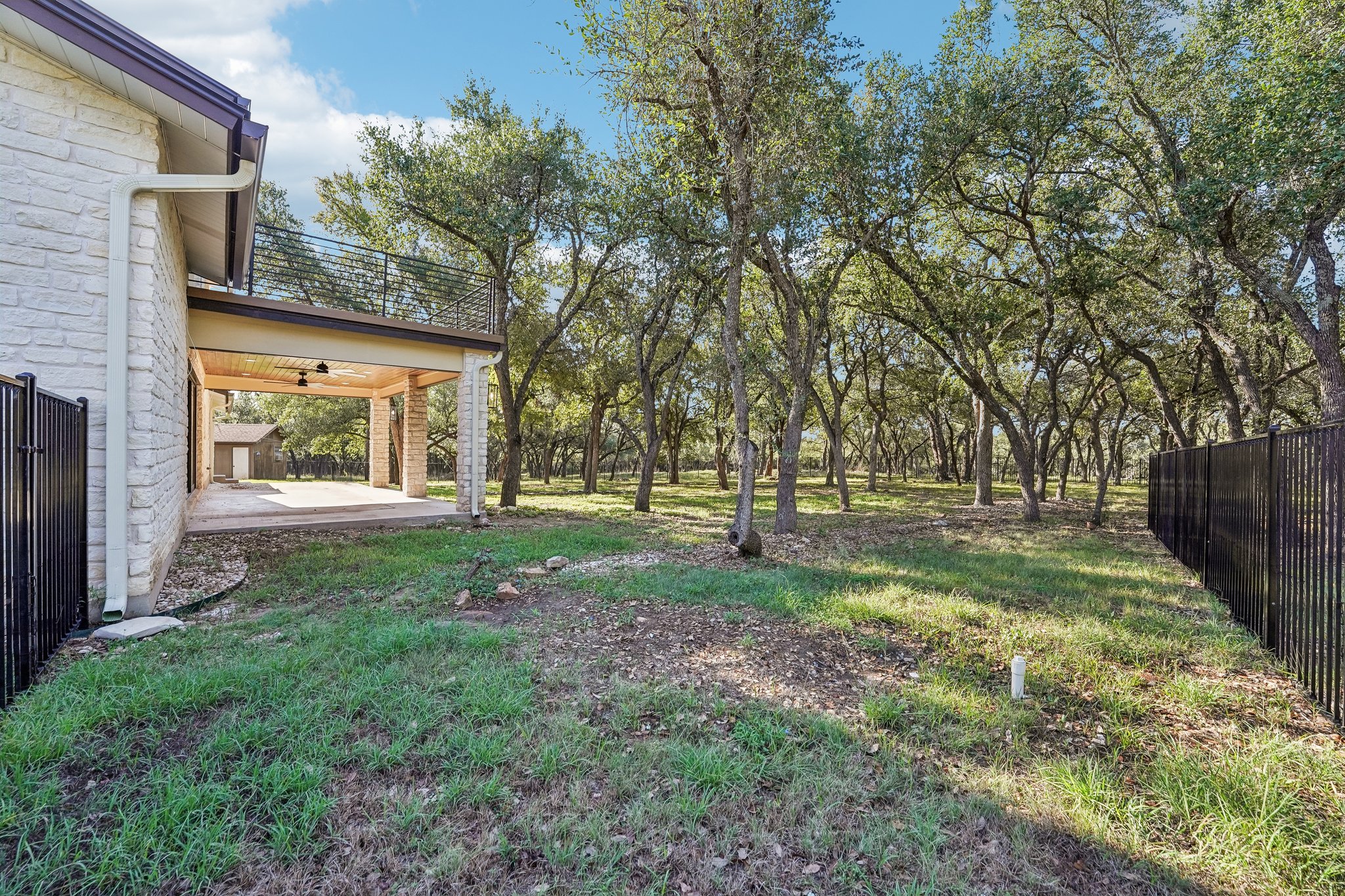 main property photo 29