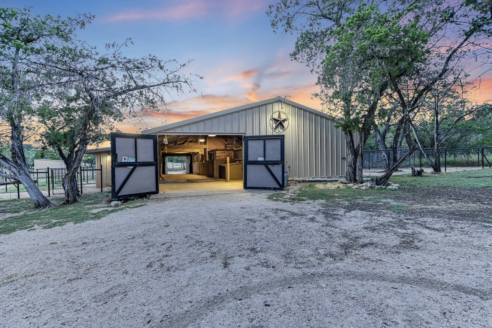 main property photo 16