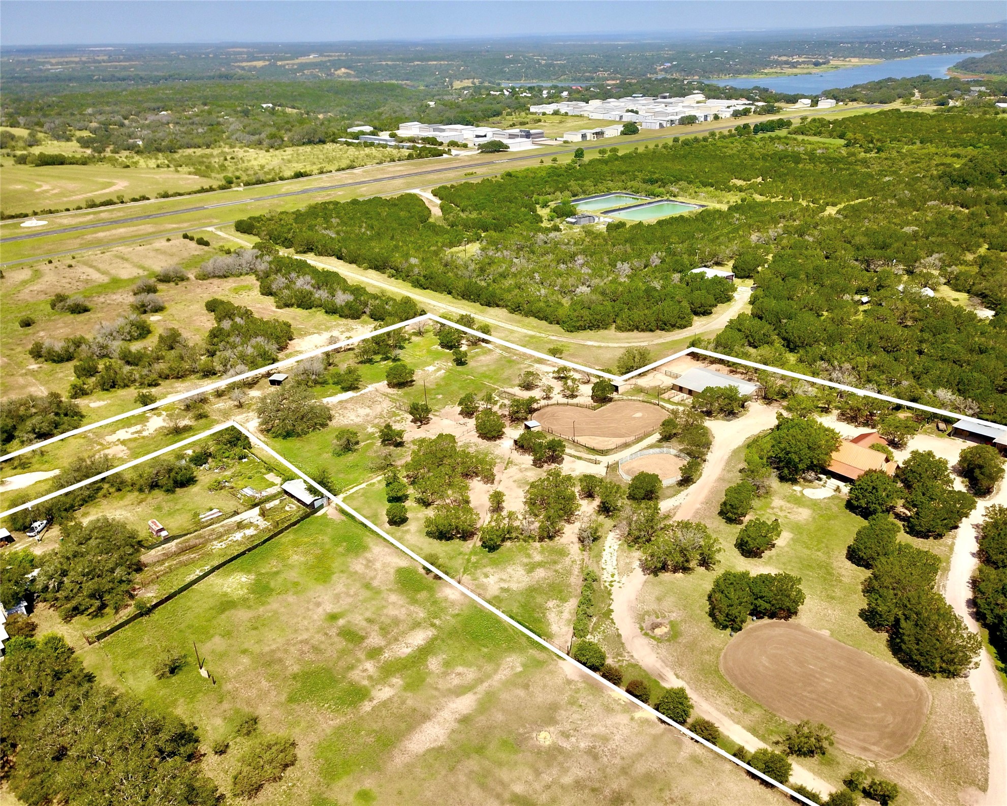 main property photo 30
