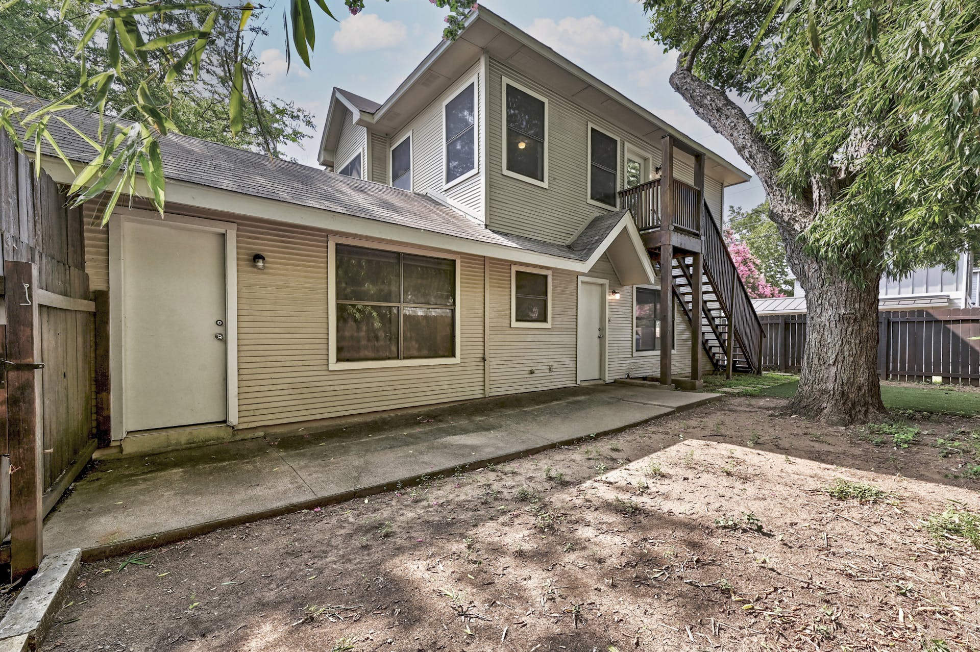 main property photo 21