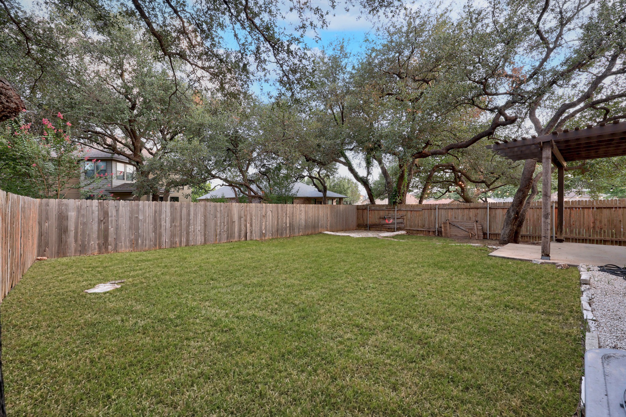 main property photo 20